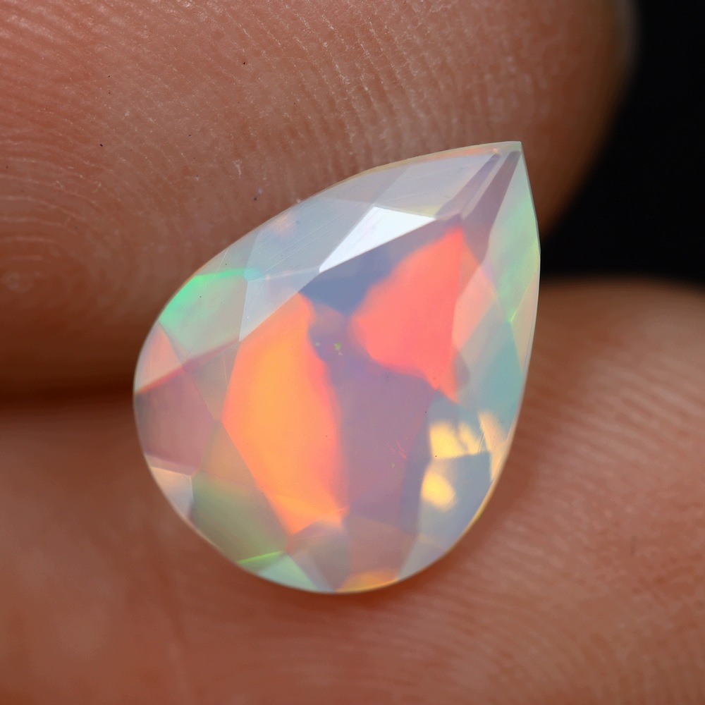 Přírodní opál 1.45 ct Lžička Etiopie certifikát Wbd