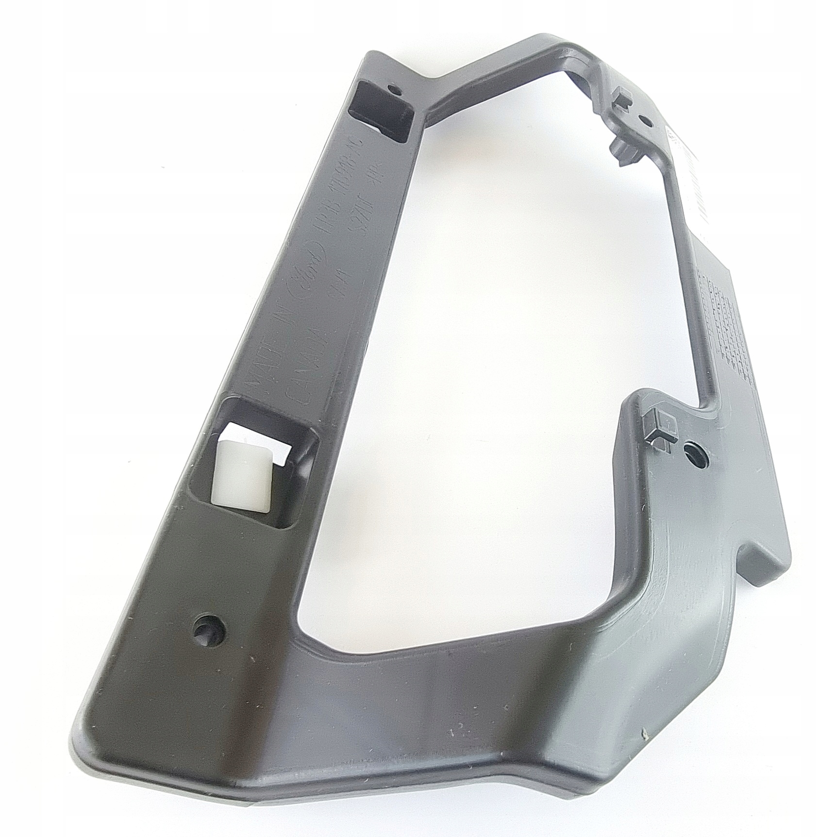 FR3B-17B918-AC - ЦЕНТРАЛЬНИЙ КРОНШТЕЙН ЗАДНЬОГО БАМПЕРА MUSTANG 15-17 ORIG