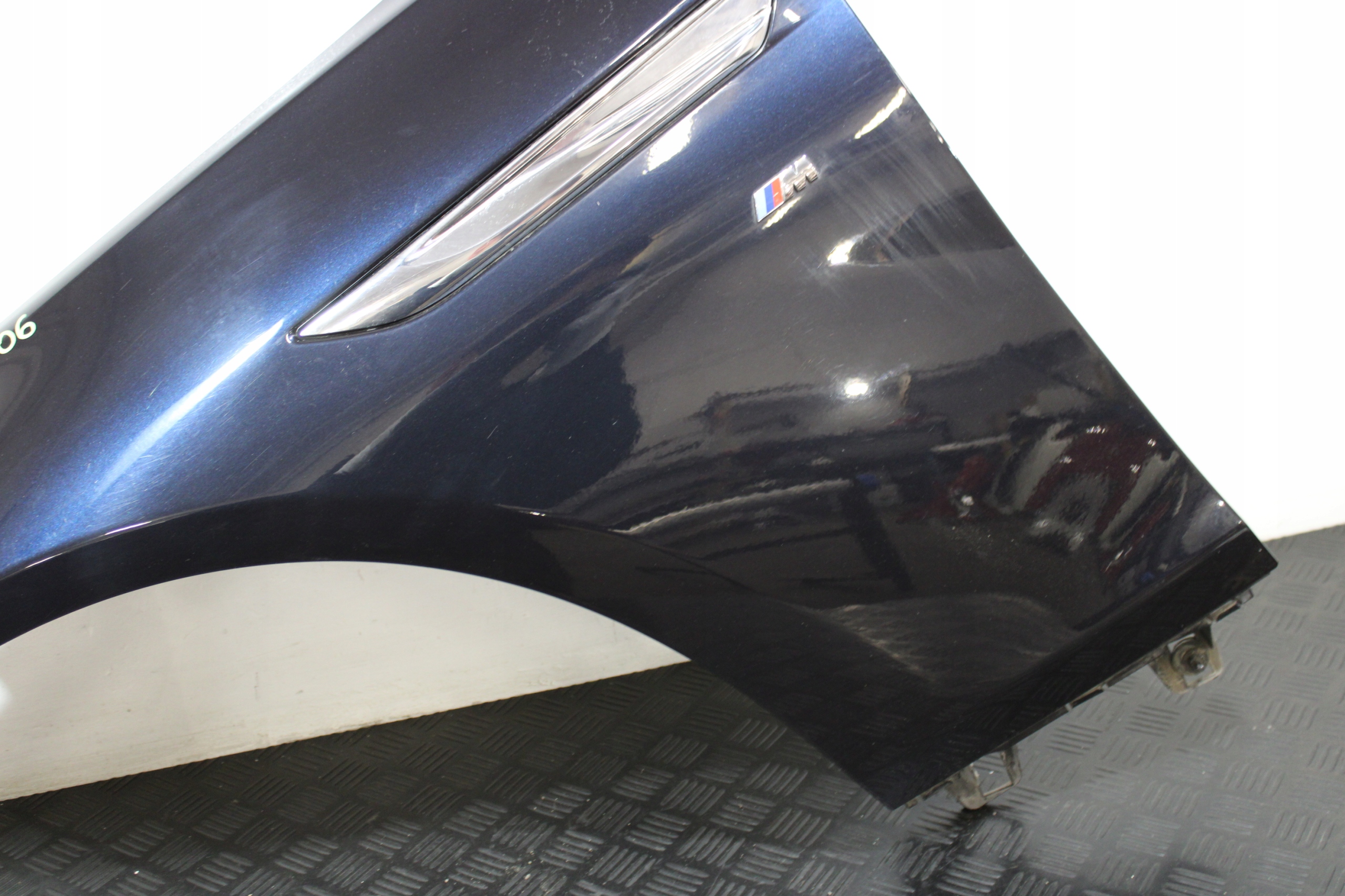 fender left front front BMW 6 GRAN COUPE F06 m-packet 3,0 XD