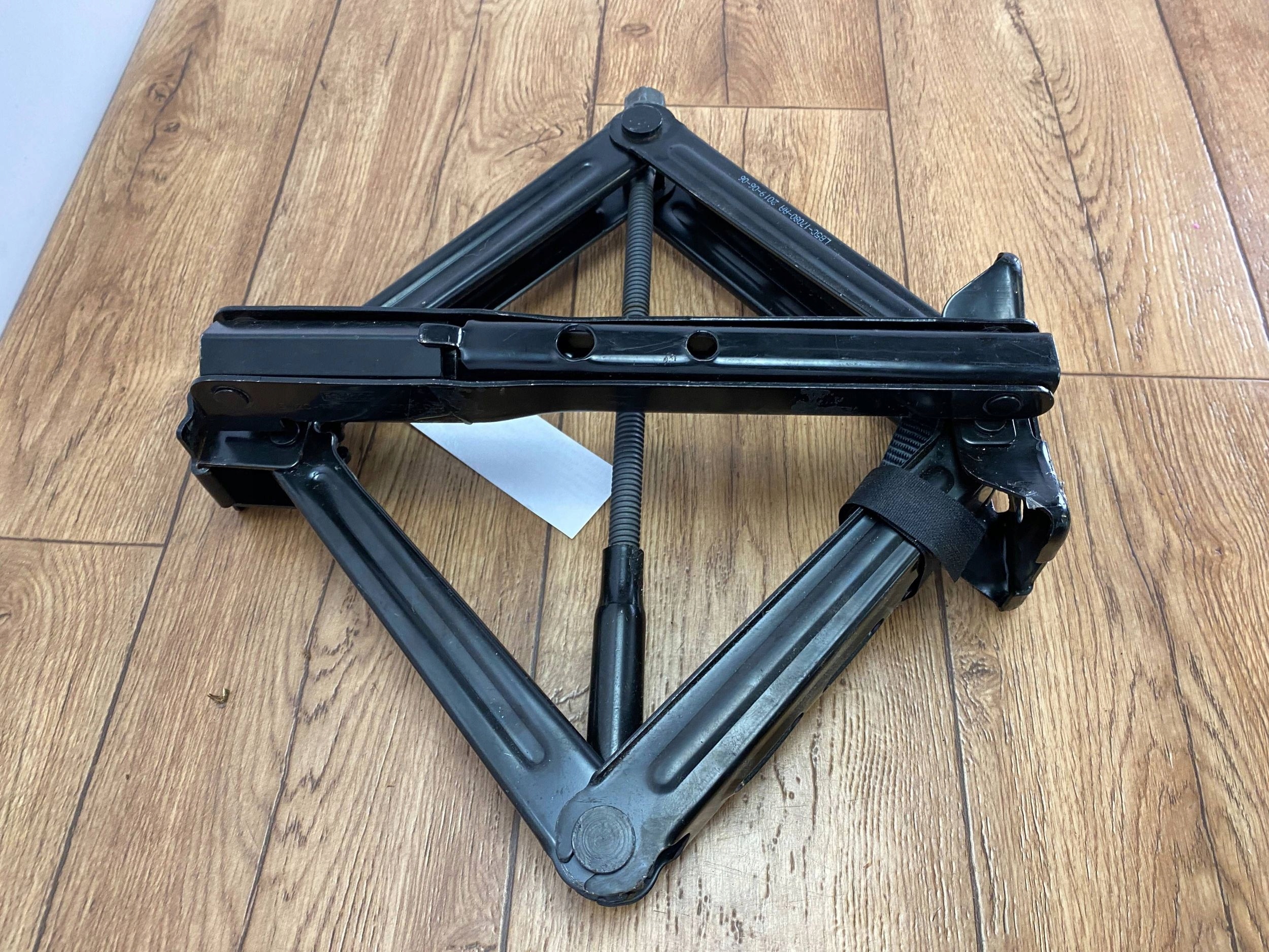 running board narzedzi gear lever lift Ford Explorer VI MK6 2020+