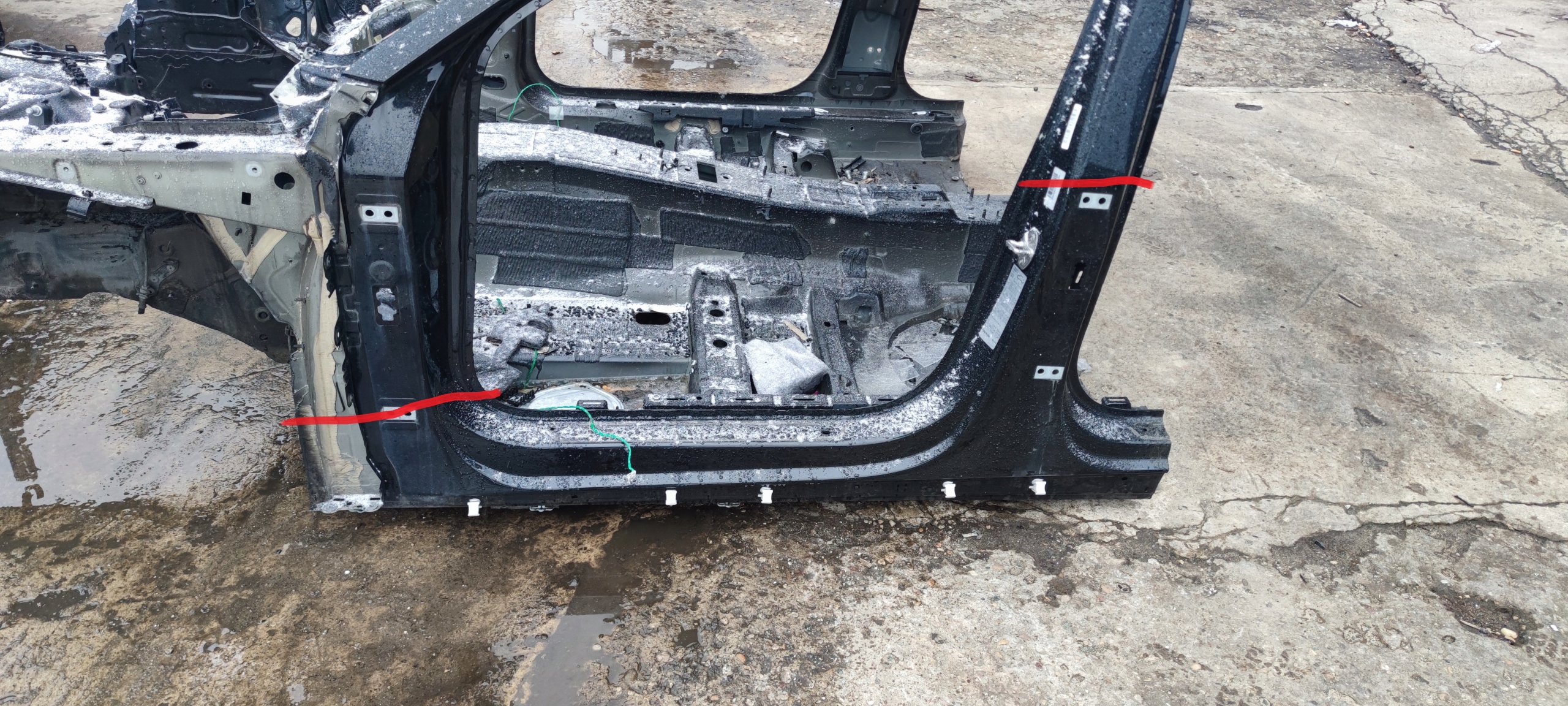 ЧЕТВЕРТИНА ПОРІГ ЛІВА СТОРОНА AUDI A6 C8 СЕДАН AVANT