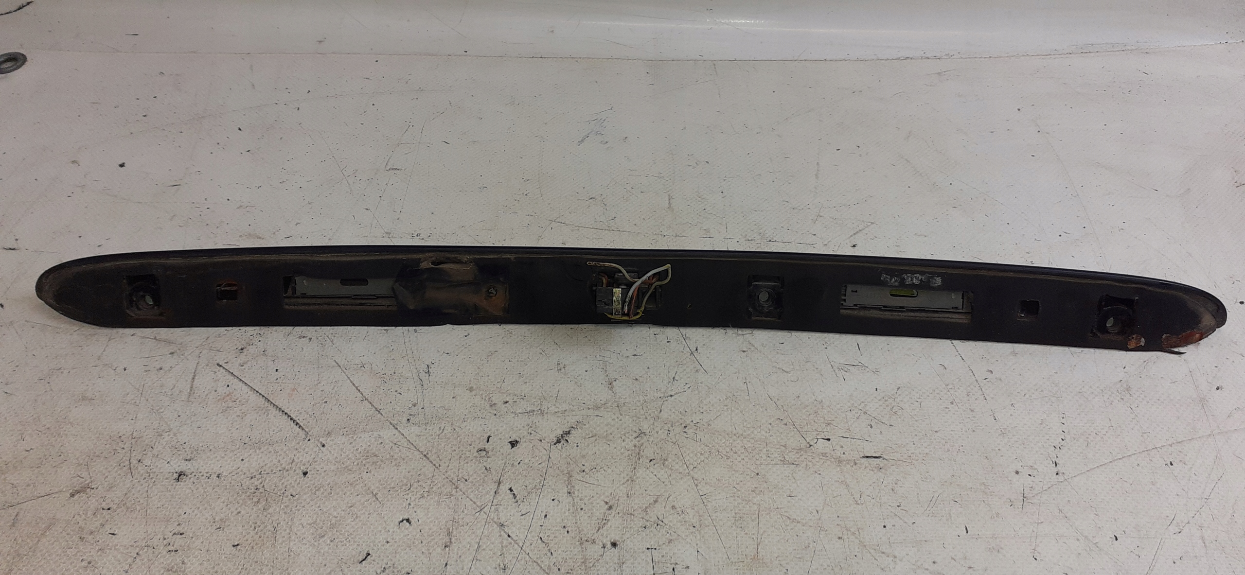 Couverture Moulage Arrière du capot BMW E46 Berline