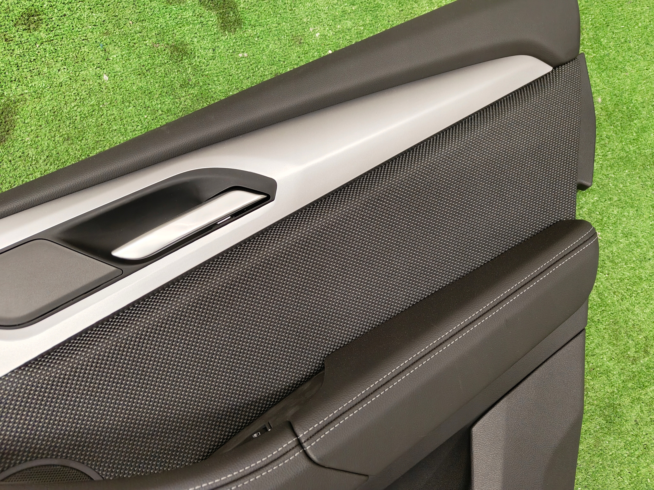 BMW X3 G01 side upholstery door rear part right left