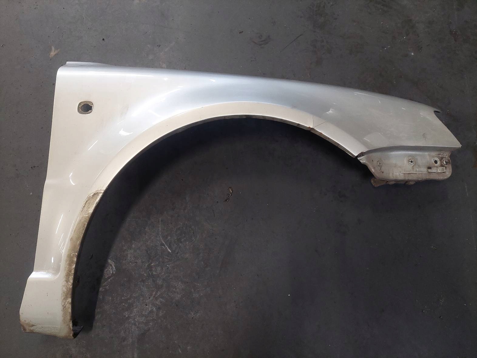 complete front bonnet bumper light XENON SKODA SUPERB and 9201