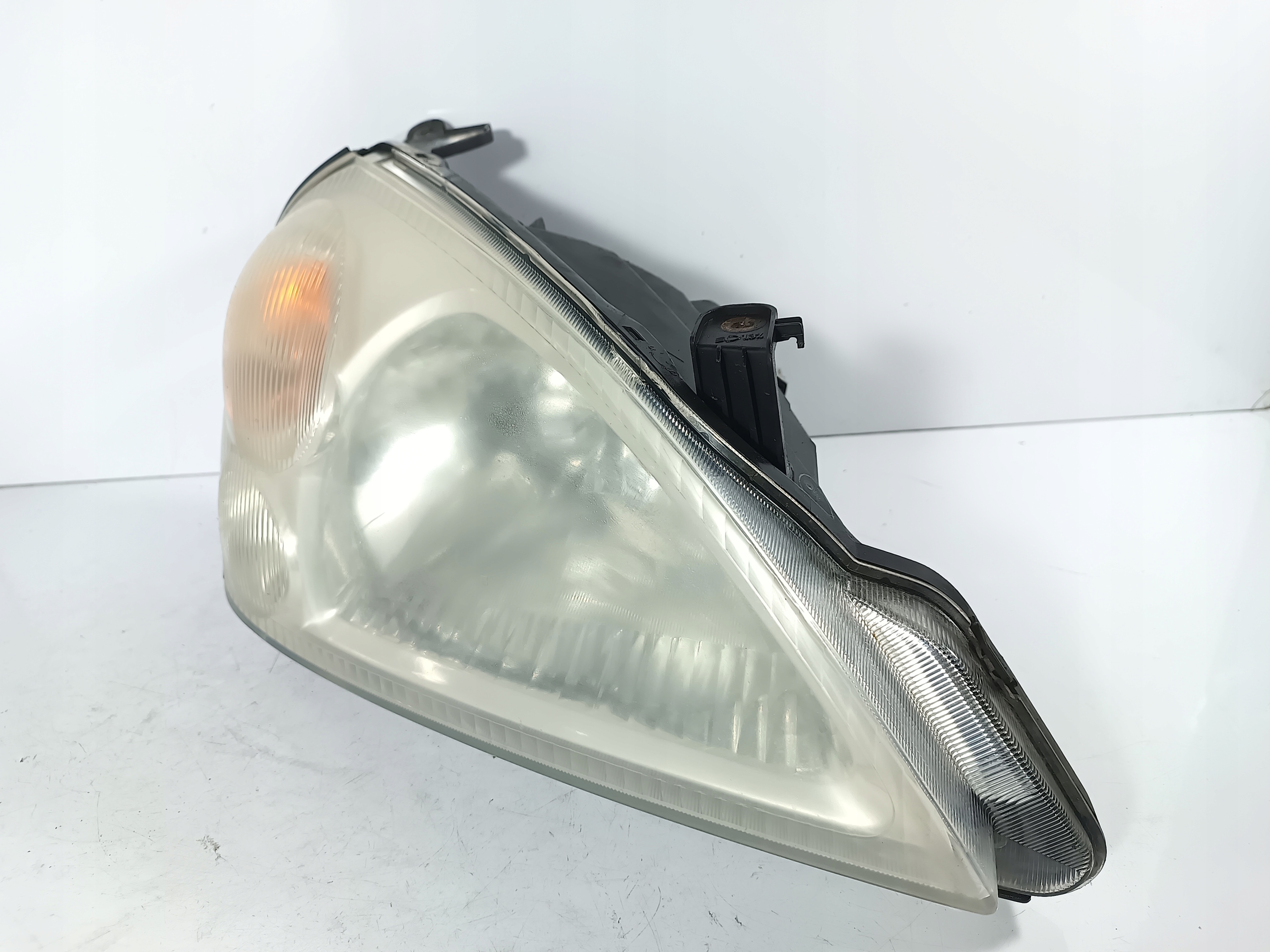 Suzuki Liana REFLEKTOR light right front front OE 10032665