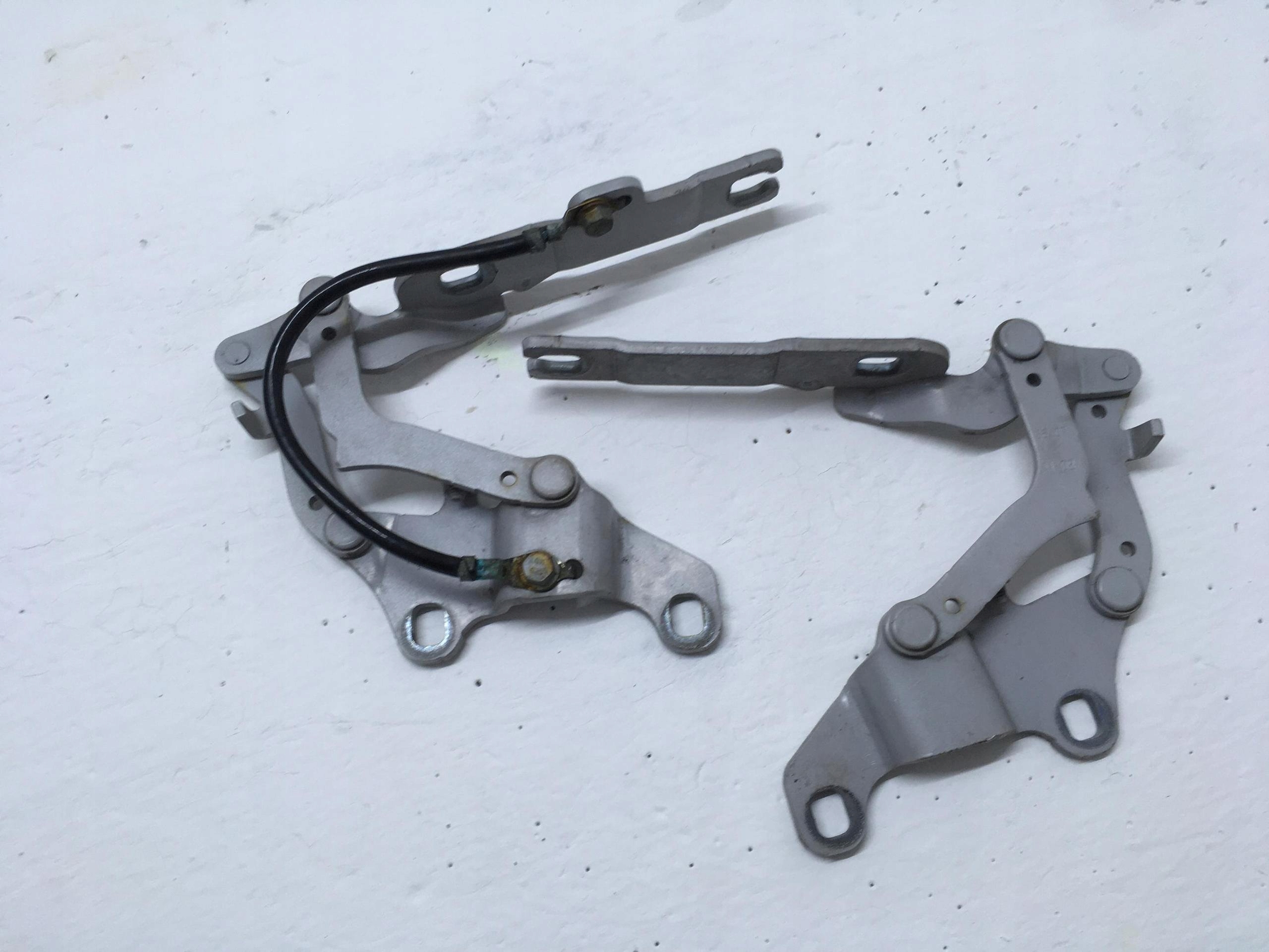 bonnet hinges BMW SERIA 3 E90 E91 05-12 354