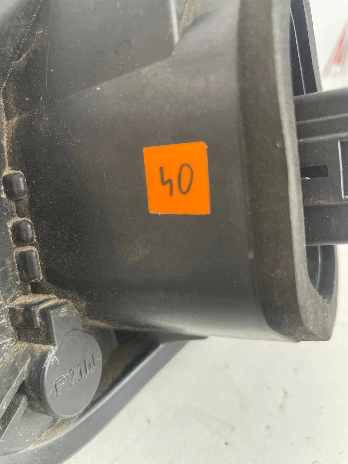 light housing rear part left Peugeot 208