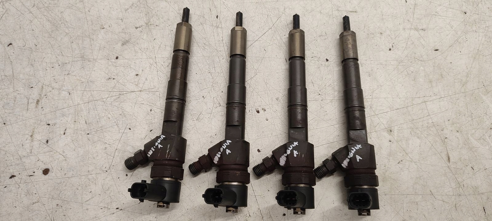 injector 0445110327 Opel Insignia 2,0 CDTI