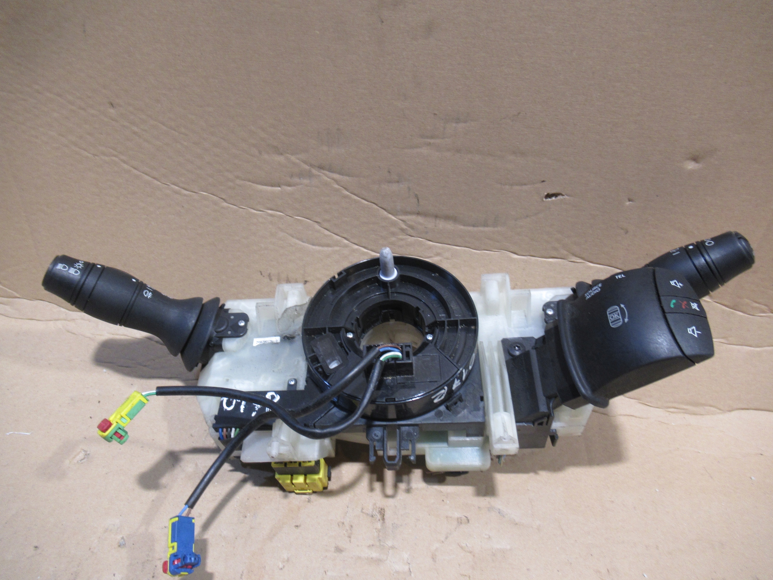 Переключатели комбинированные55670017r Renault Megane