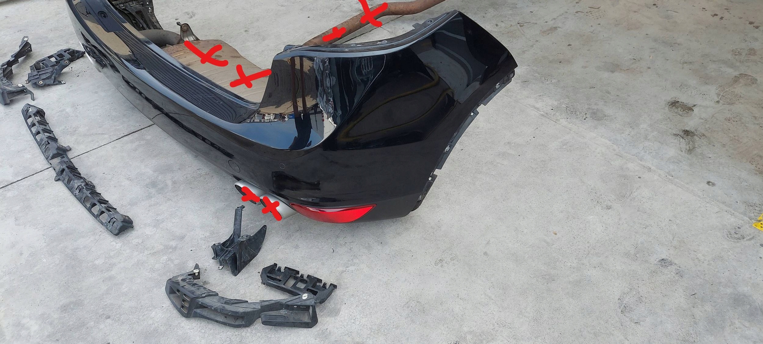 bumper rear part PORSCHE CAYENNE 7P 10-14 LAK: LC9X