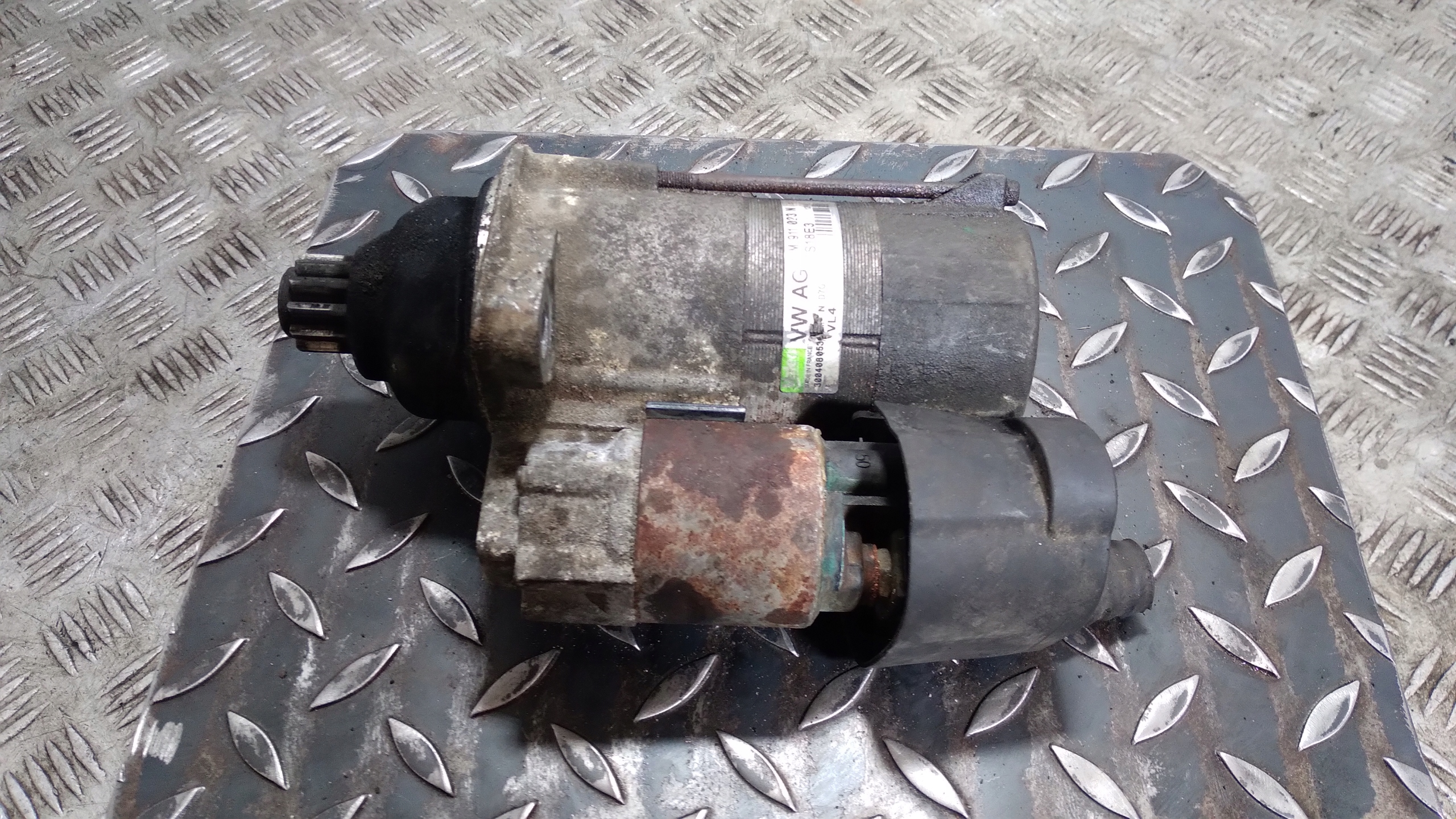 starter VOLKSWAGEN GOLF 5 plus 02M911023N
