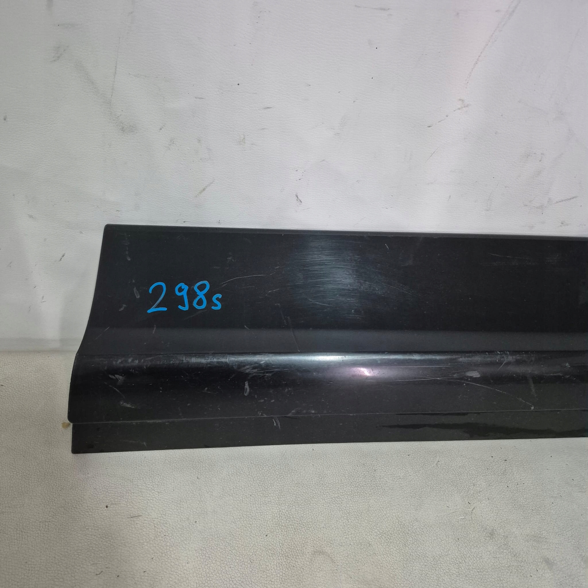 AUDI Q7 -> moulding cap door right front front right 4L0853960A/B