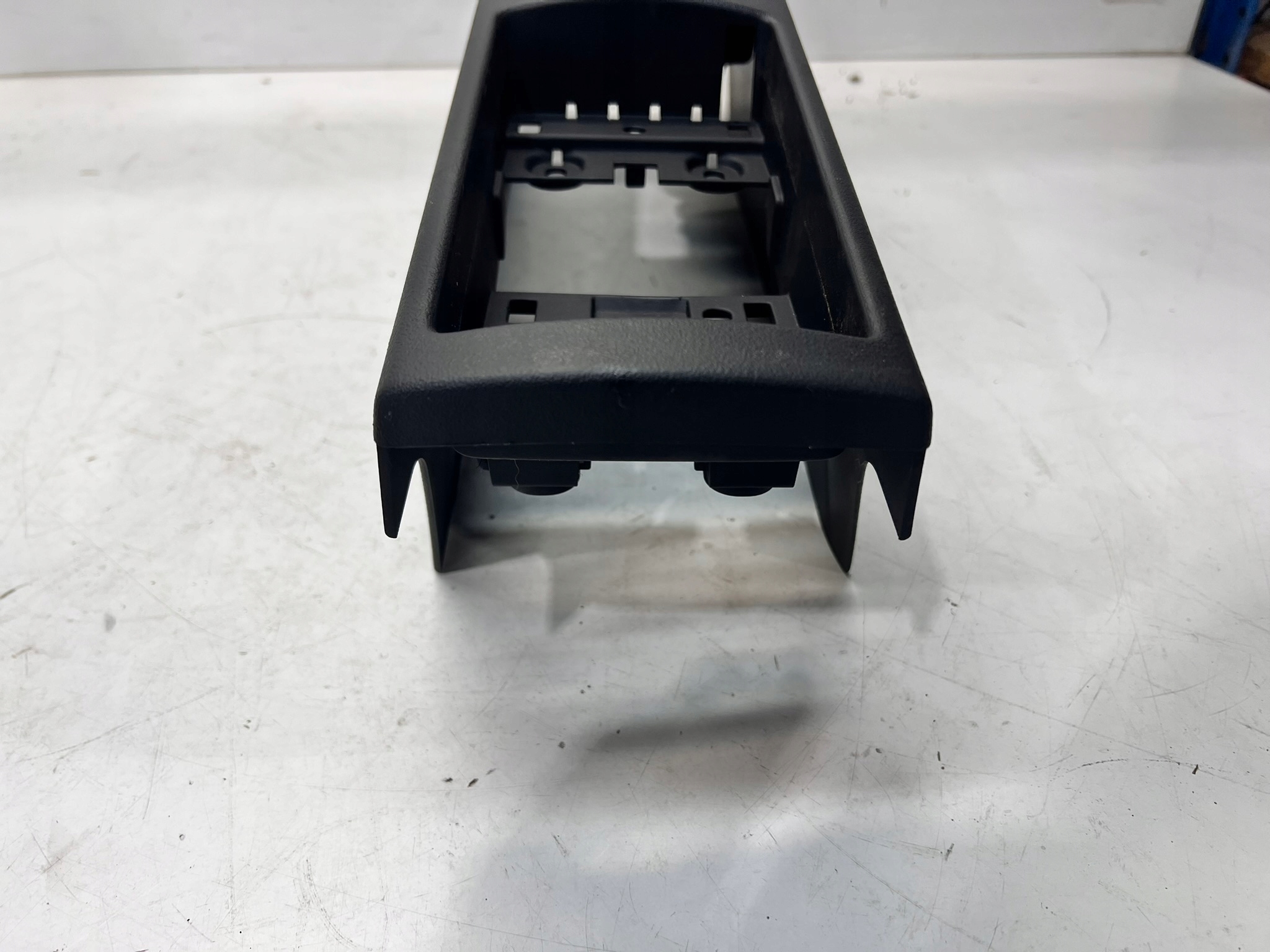 тунель середина Audi тт 8J0863245H