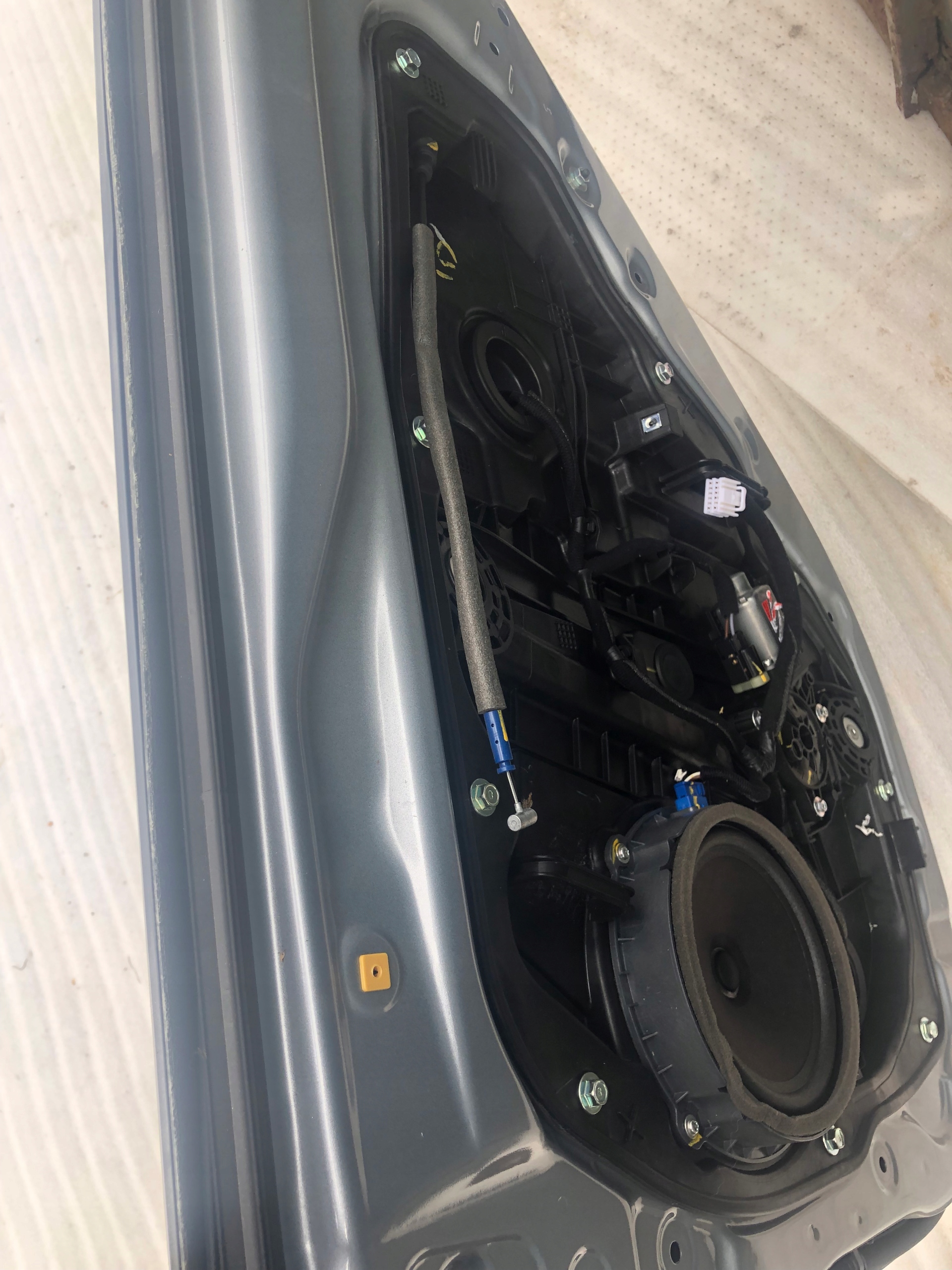 KIA PROCEED III LIFT DRZWI LAKIER CSS KOMBI PRAWY TYŁ Producent części Kia OE