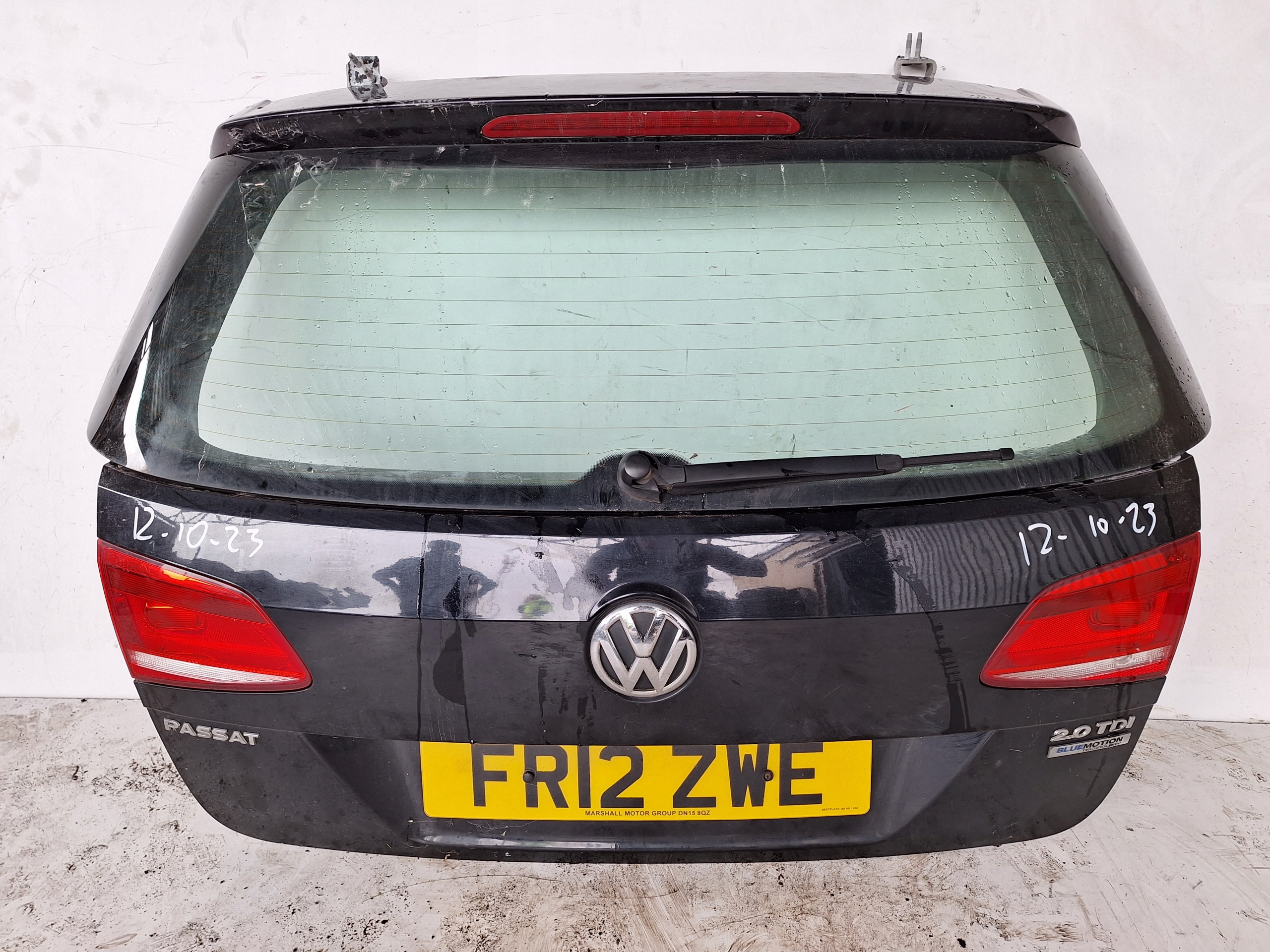 VOLKSWAGEN PASSAT B7 10-14 boot door