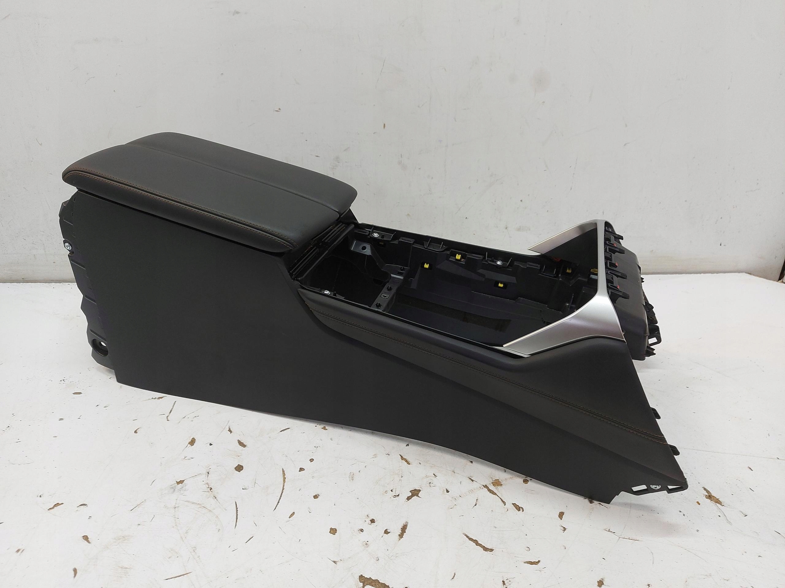 Mazda CX60 2023 tunel media bracciolo oryg mazcx60,8578909