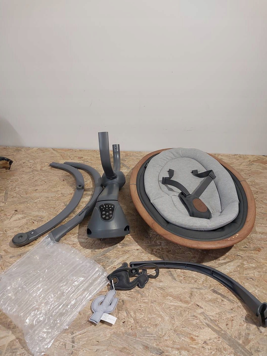 MAXI COSI CASSIA HUŚTAWKA ELEKTRYCZNA LEŻACZEK Waga dziecka 0 - 9 kg