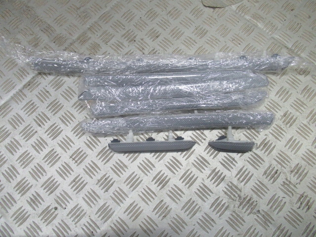 LISTWY OZDOBNE DRZWI DEKOR WC1 AUDI A3 8V0