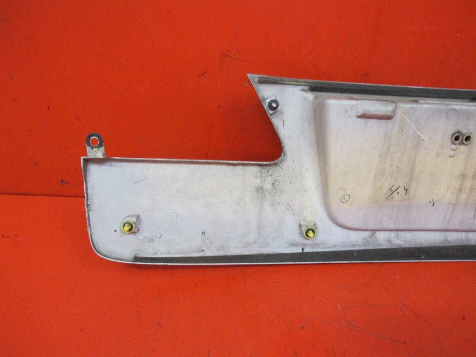 LEXUS IS II 2 E2 05-12 cap bonnet boot rear part rear SREBRNA 1G1