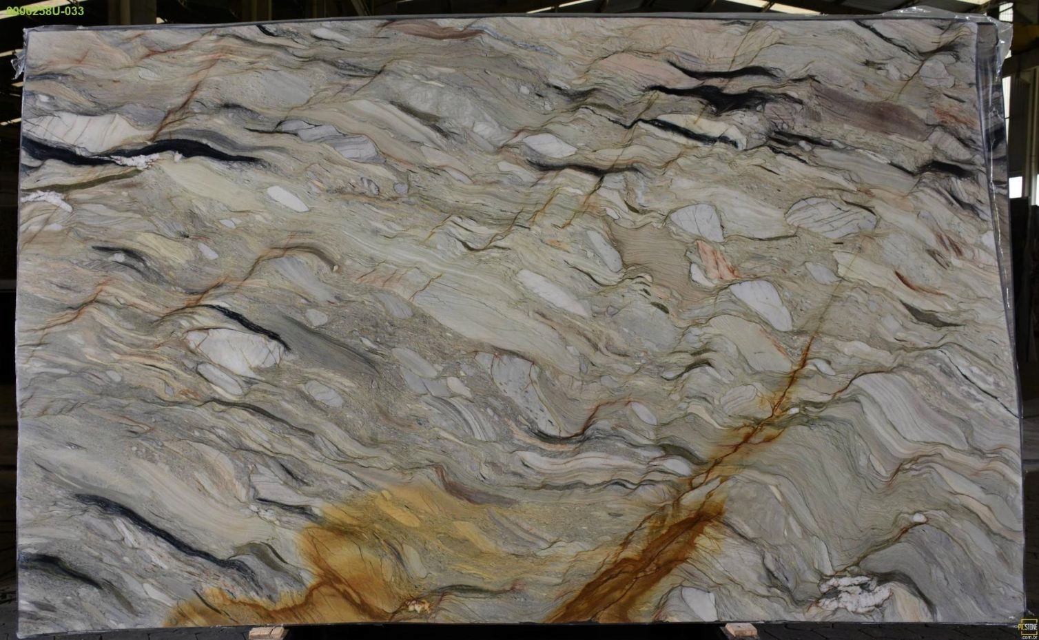 Blat kuchenny brazylijski kwarcyt FUSION gr.3cm Kod producenta PBA