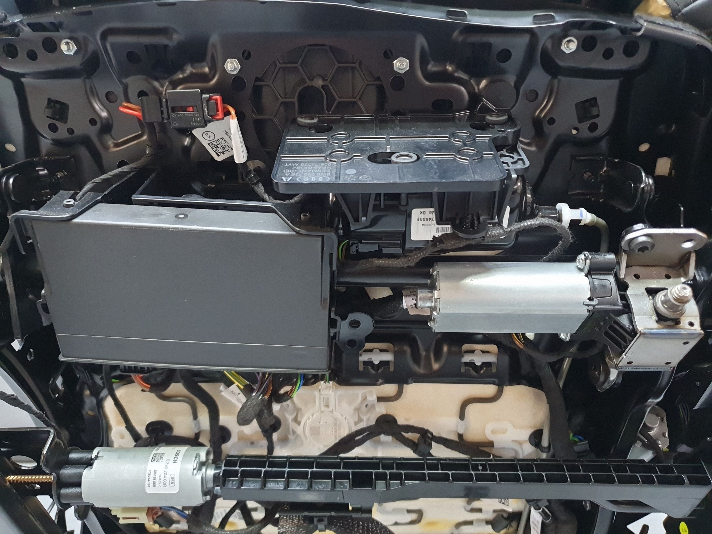 Audi SQ6 e-tron sedačka šoférov ľavý bez airbagu koža elektrický 5WA861105Q