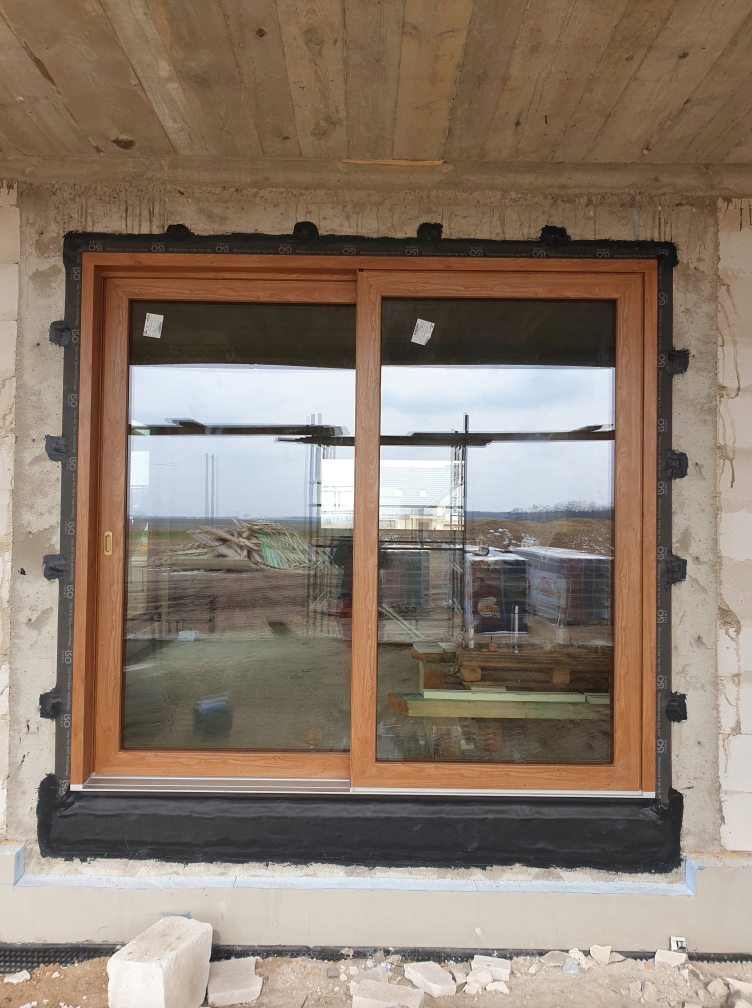 Klej EPDM 600ml. DACH FOLIA FARTUCH MAMBENA EPDM Czas wiązania szybkoschnący