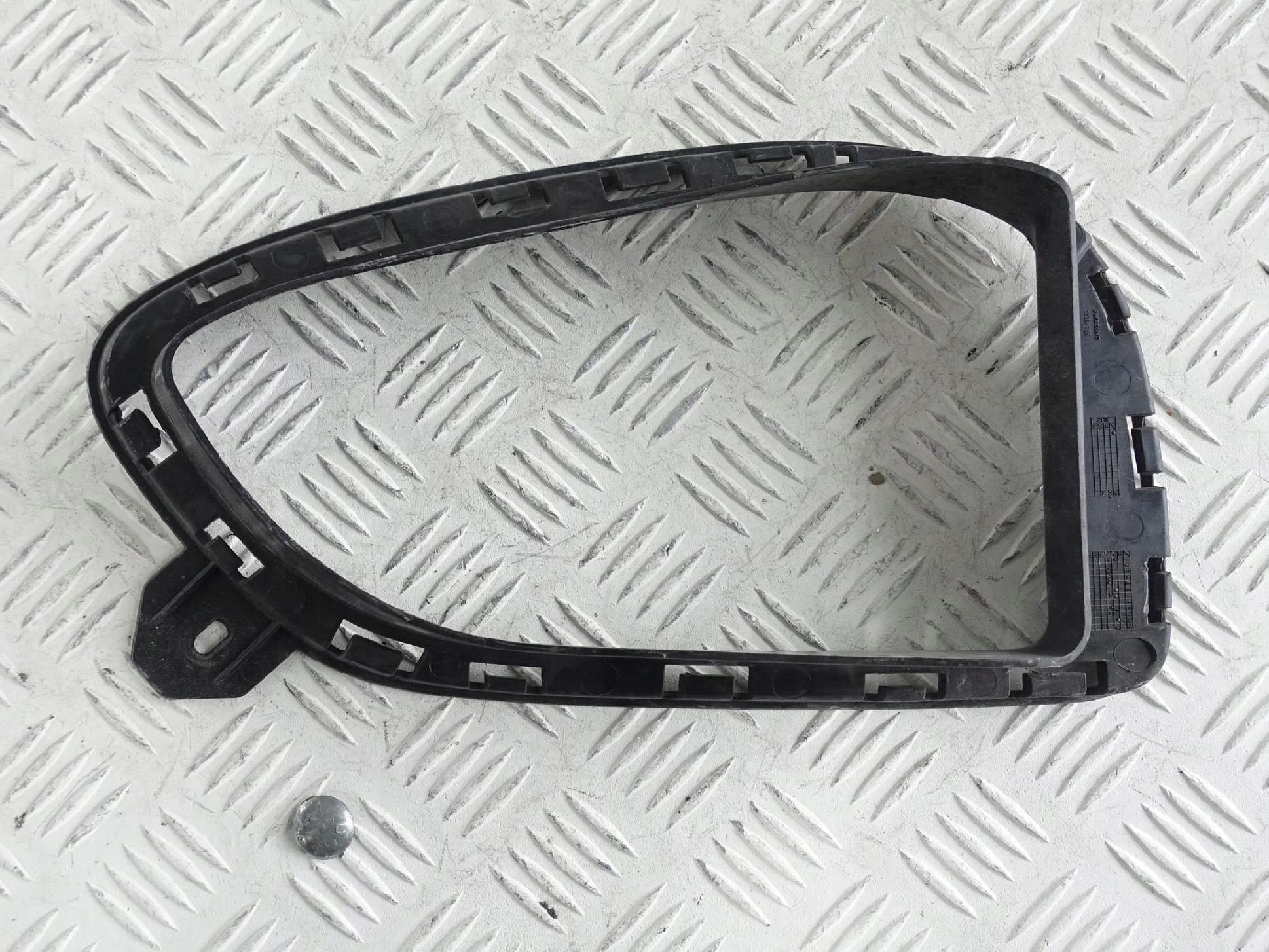 MERCEDES AMG GT C190 W190 grid left W bumper