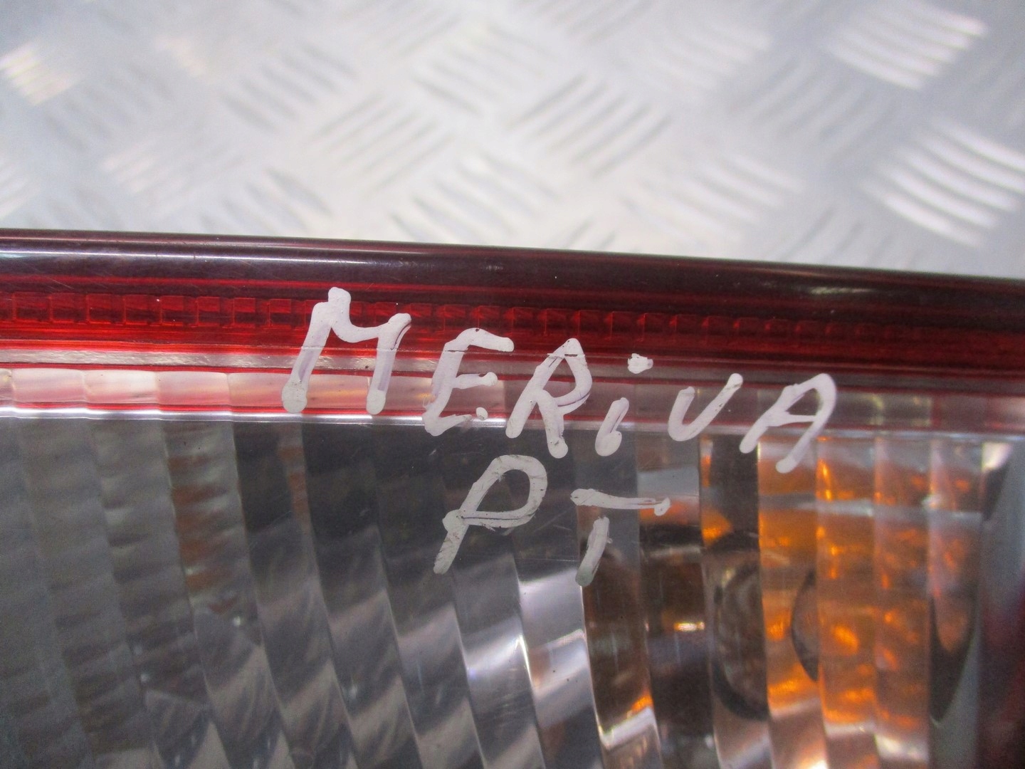 фонарь правый opel Meriva A