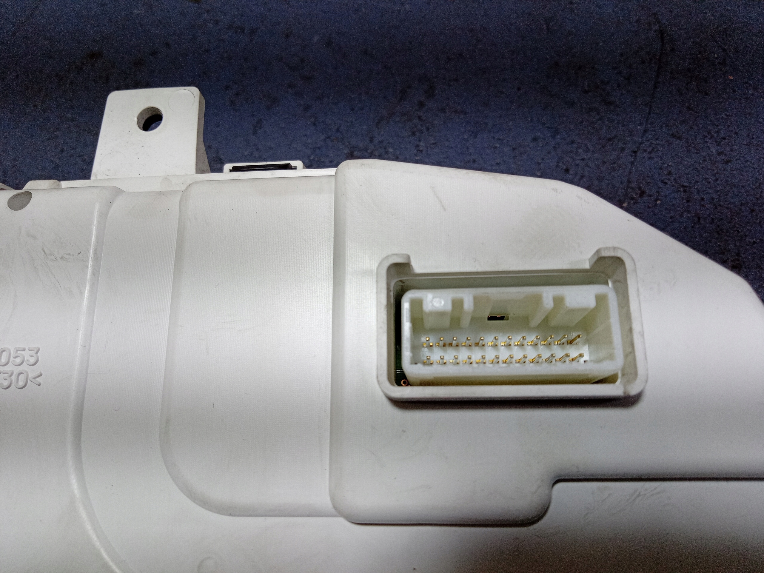 C4 AIRCROSS 1.6 спидометр часы европа 8100C344