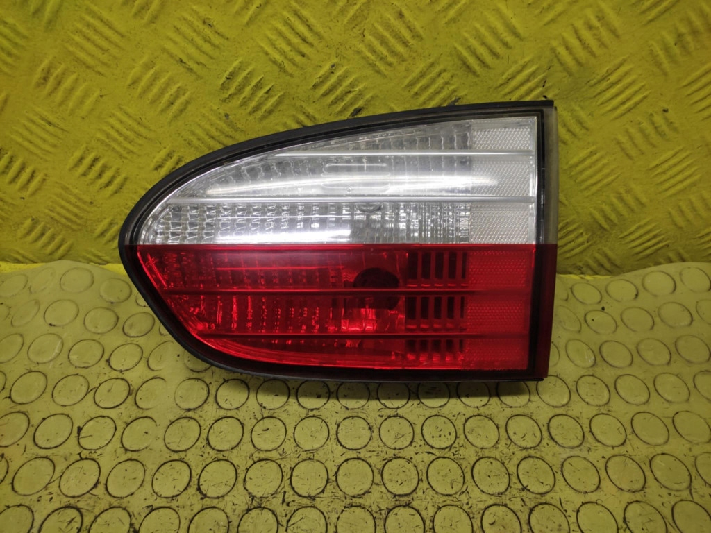HYUNDAI H1 light right rear part to the bonnet