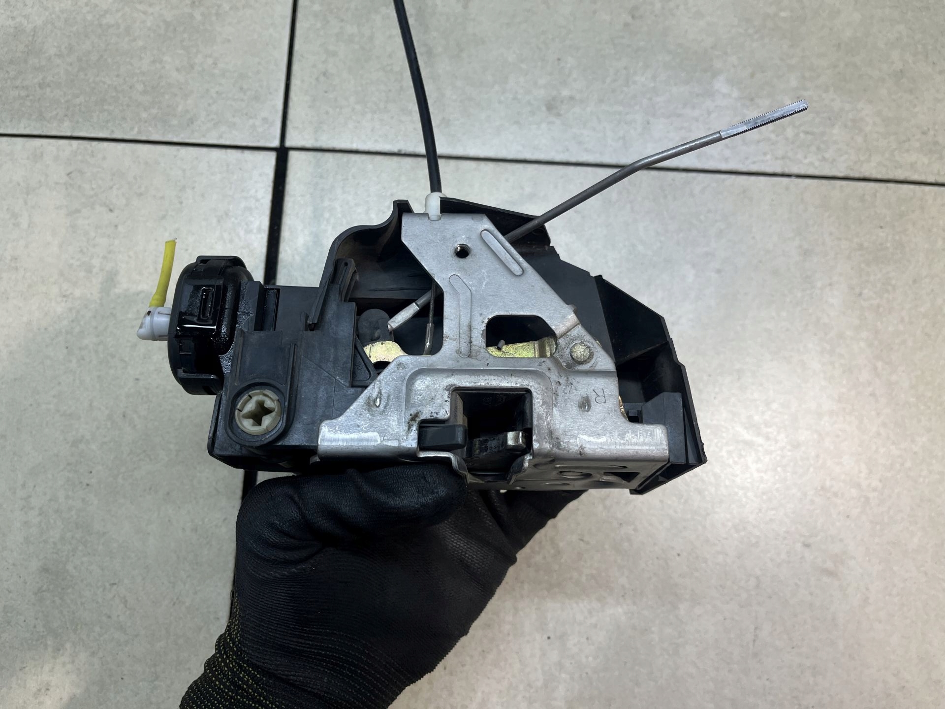 lock door right front MERCEDES W168 1.6B LIFT