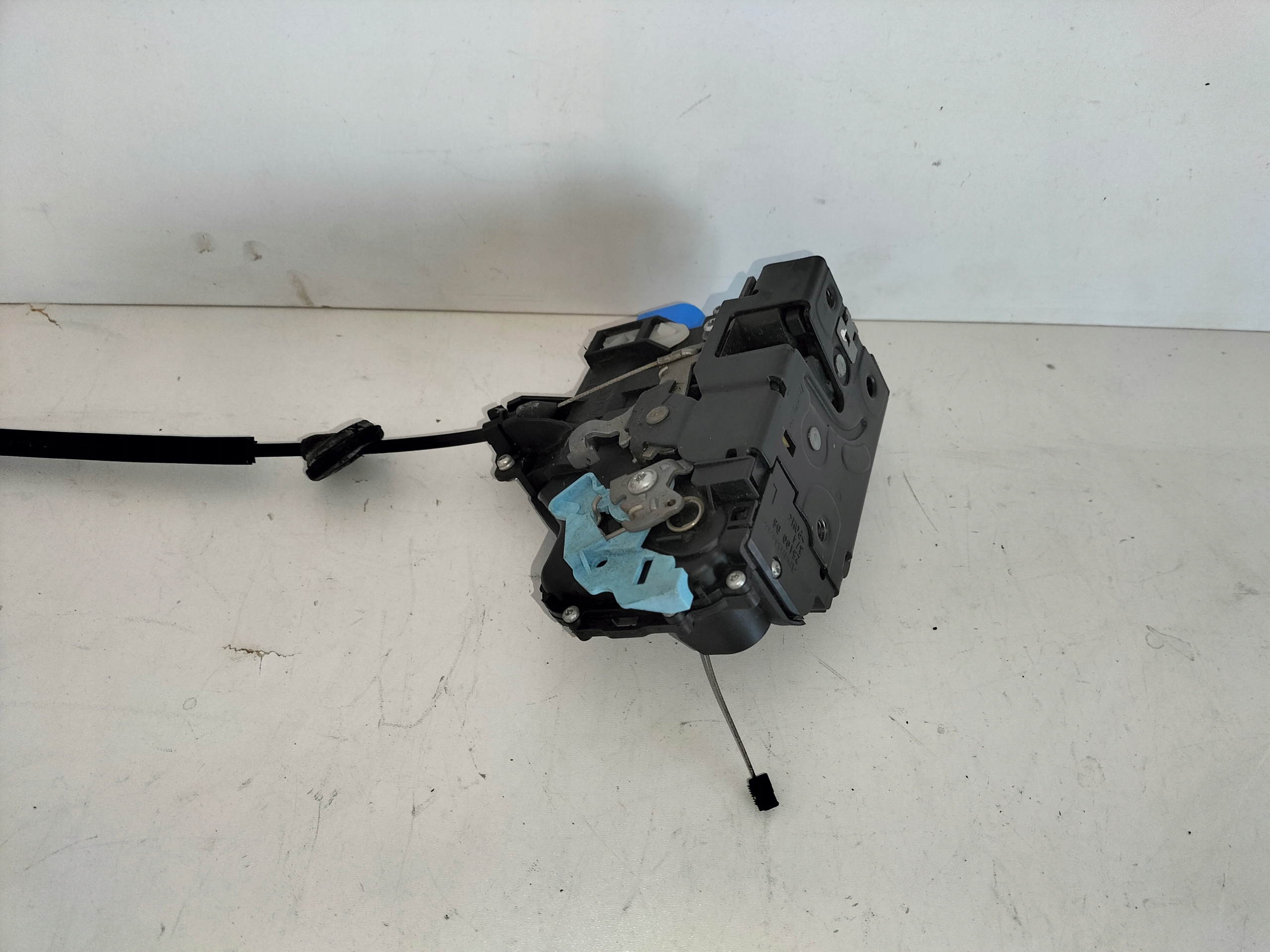 lock door front left VW CADDY III 04- GOLF V OCTAVIA II TOURAN and