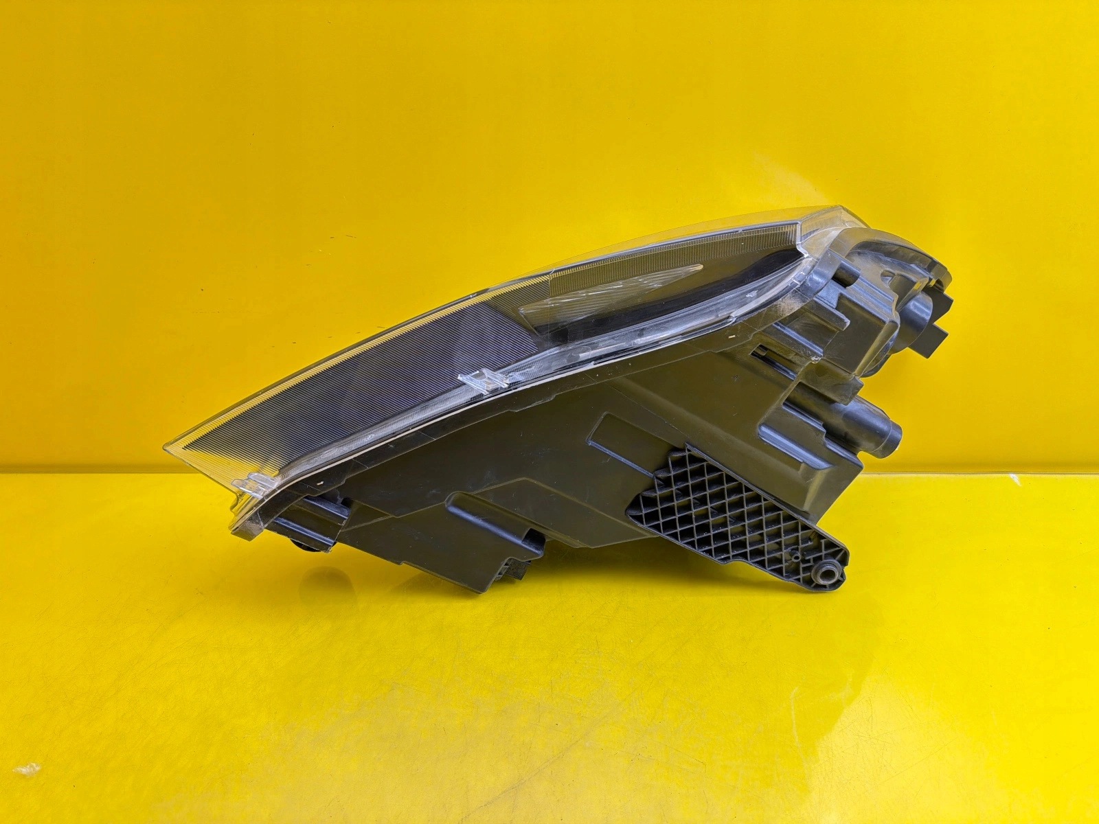 light left front Skoda Superb III 3 3V 2015- 3V1941015