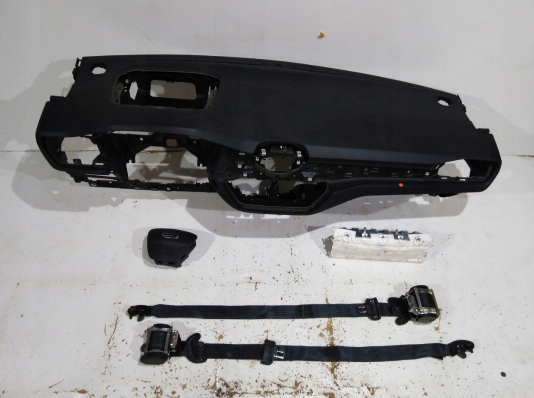 FOCUS MK 4 IV ДОСКА КОНСОЛЬ ПОДУШКА БЕЗОПАСНОСТИ РЕМНИ