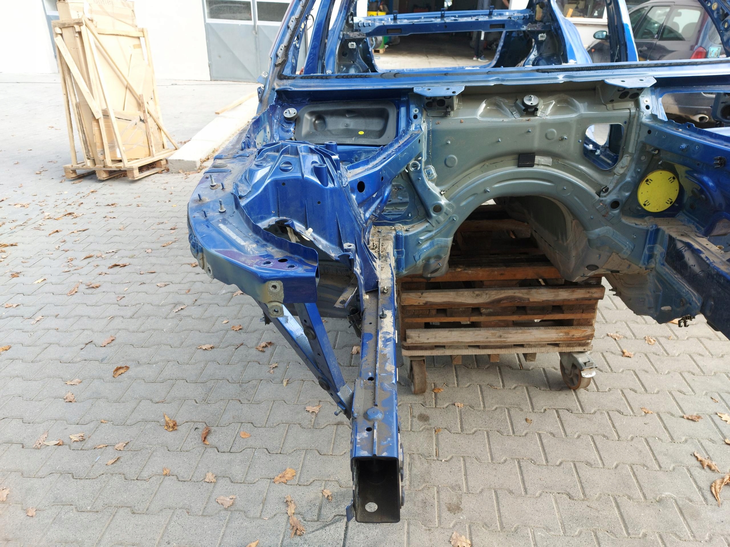 BMW G20 330i sedan 2018 quarter quarter right front front