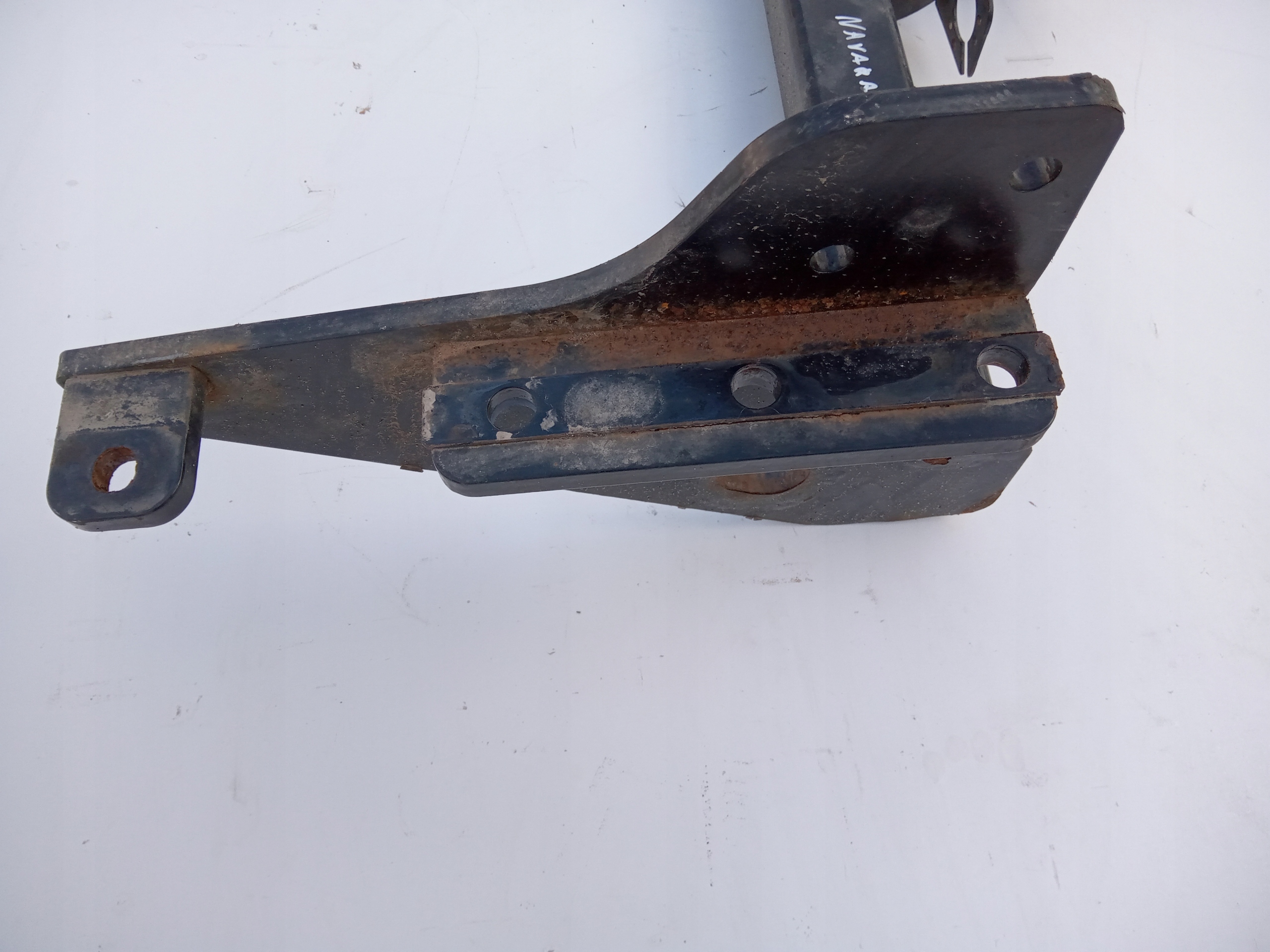 HAK HOLOWNICZY BELKA NISSAN NAVARA D23 KE5004KJ1D Rodzaj kuli Odkręcana