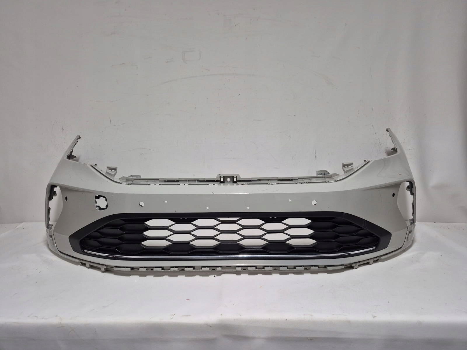VW TAIGO 21-> bumper front front PDC