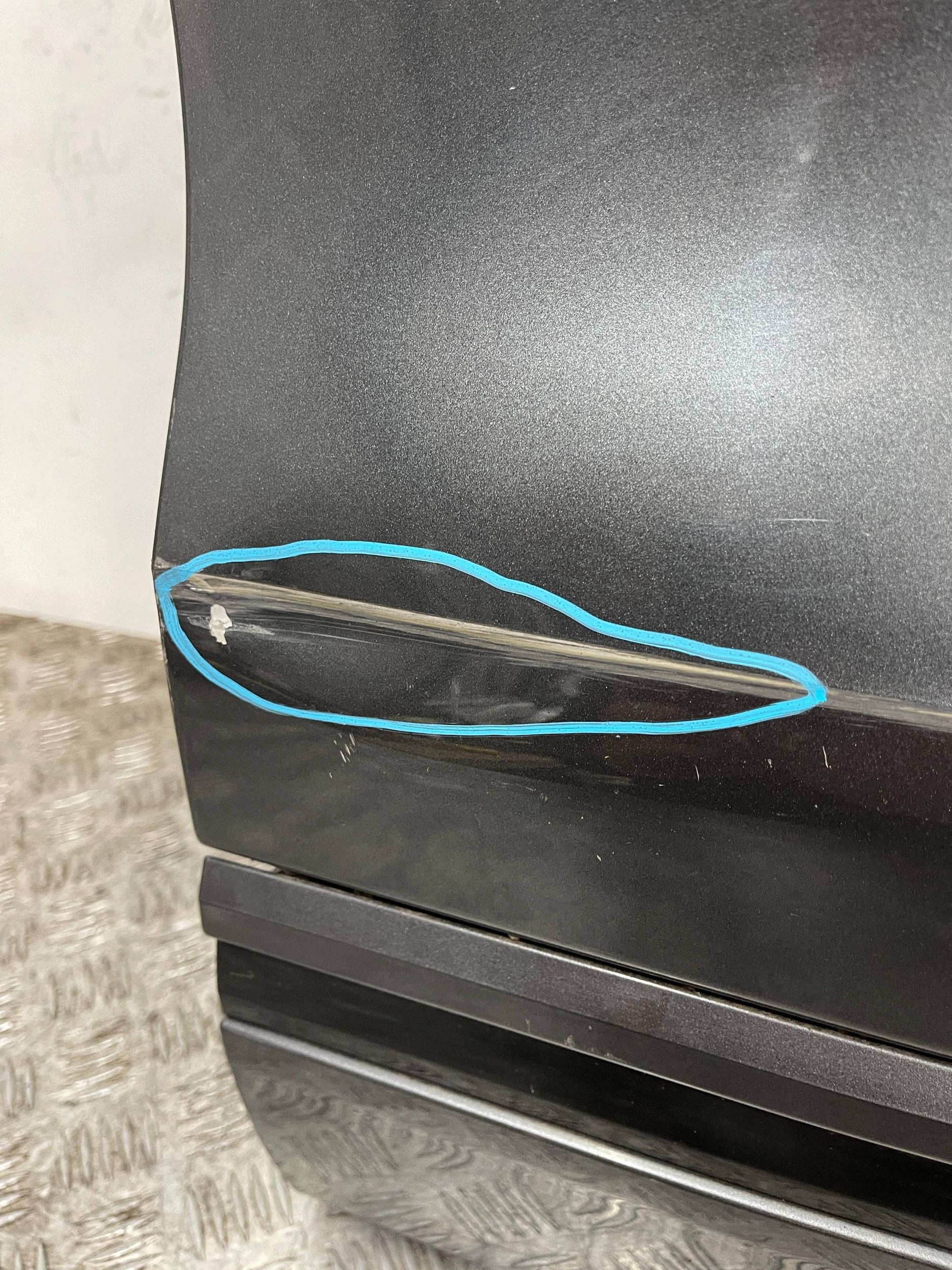 door front front right right Audi Q8 4M8 18