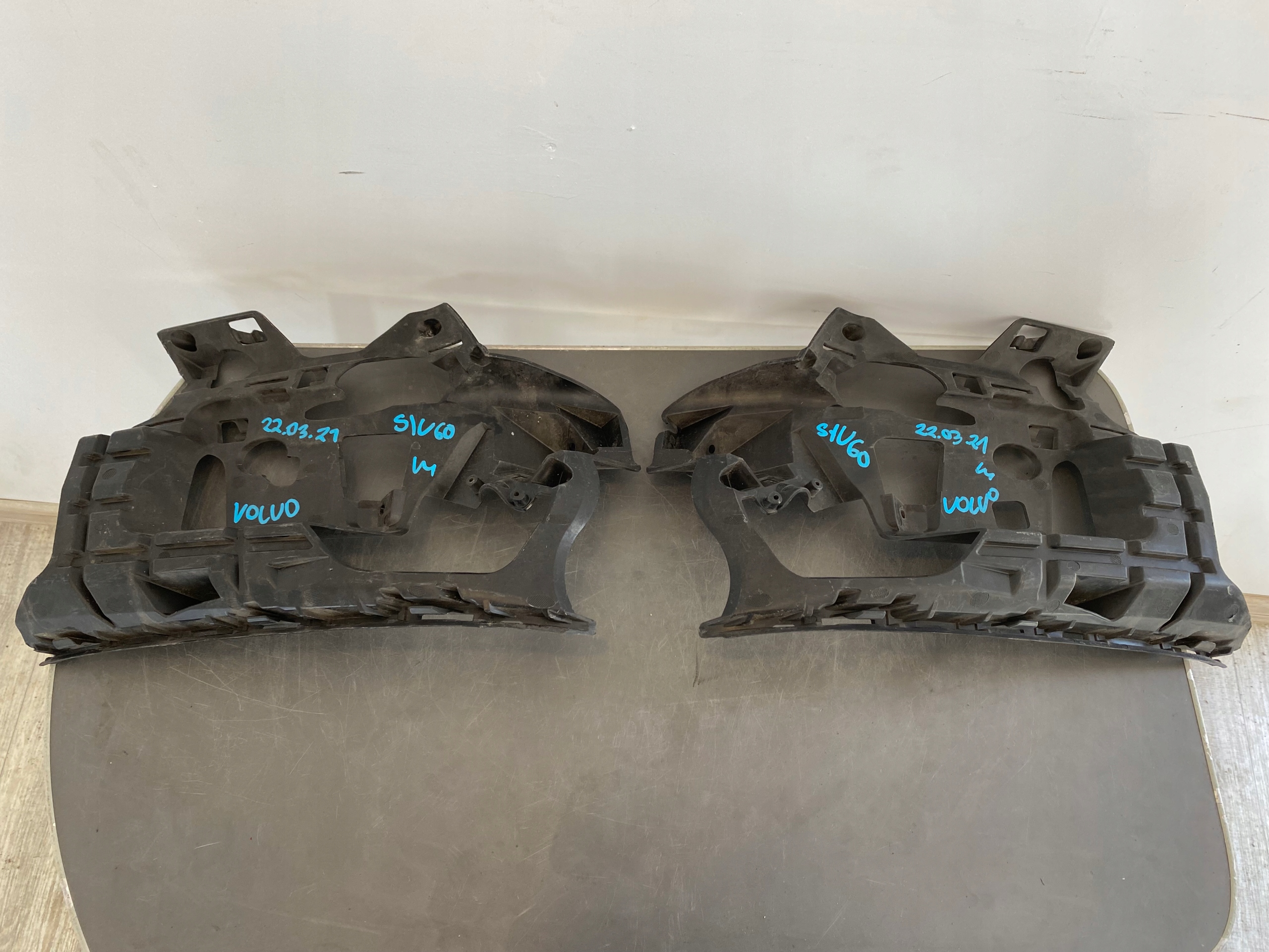 31323841 - підсилювач бампера правий VOLVO S60 2013-LIFT