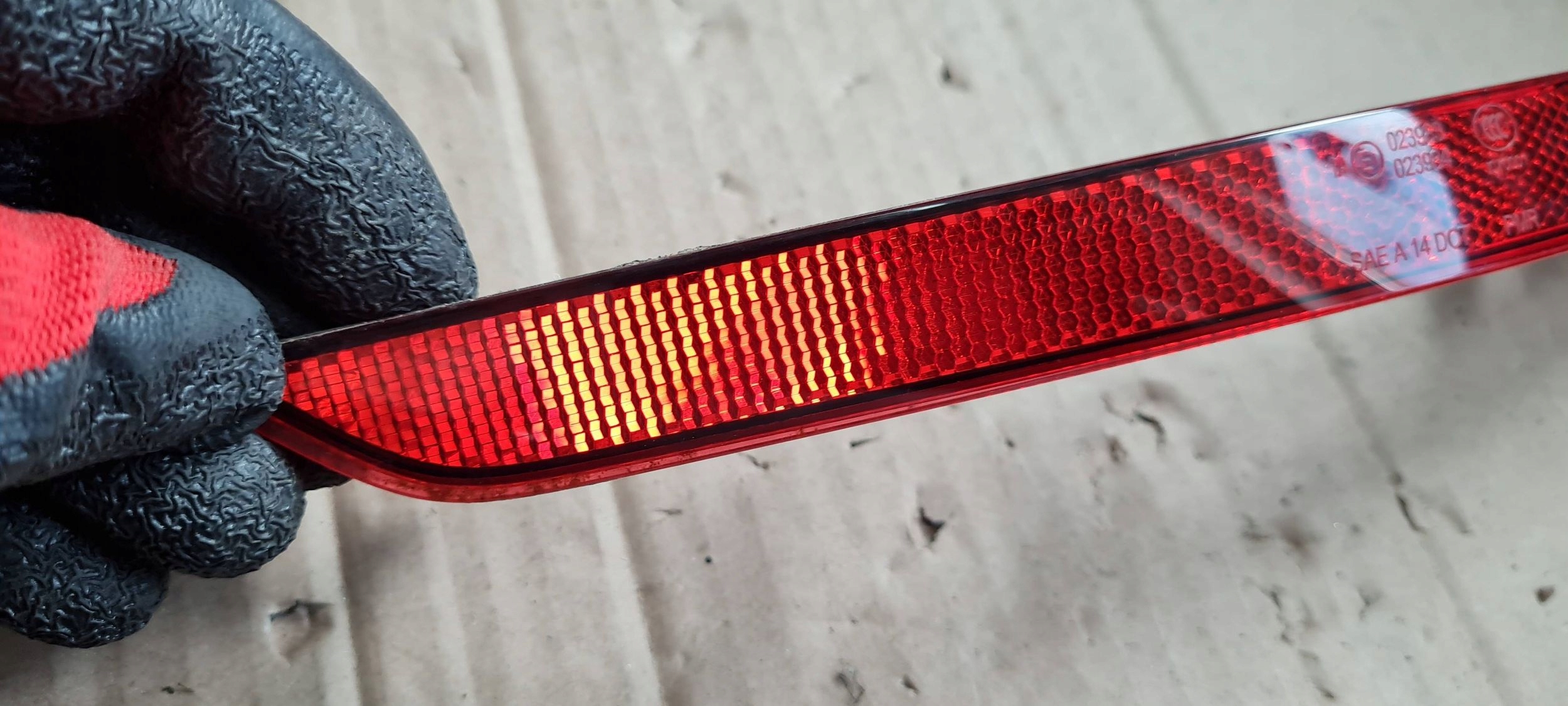 A4 B9 8W ODBLASK der Stoßstange links heck Sedan 8W0945105C