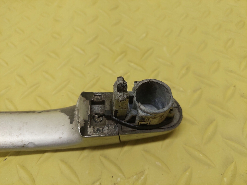 VW TOURAN and handle right rear part