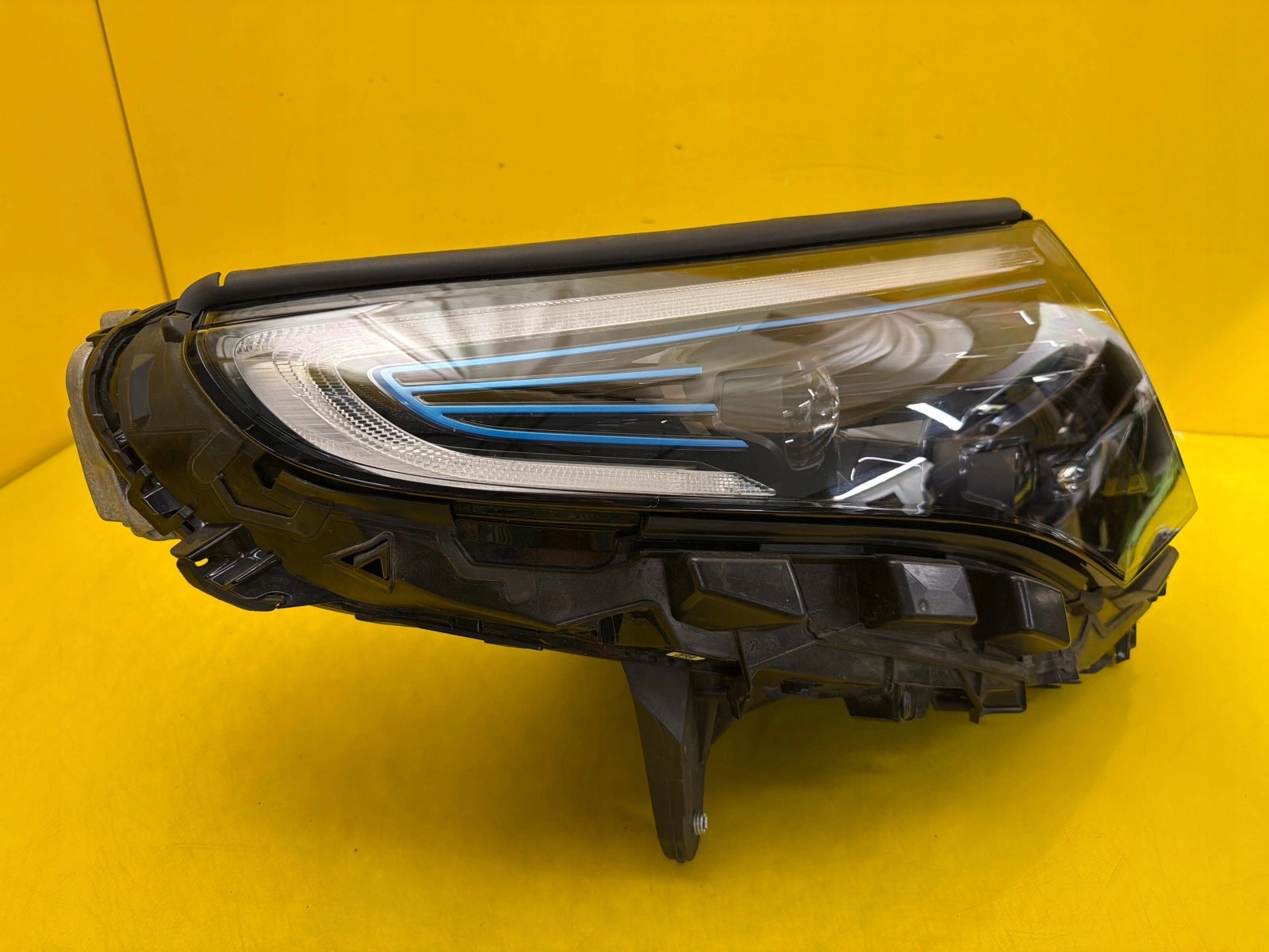light right Mercedes EQC 293 W293 Full Led A2939062801