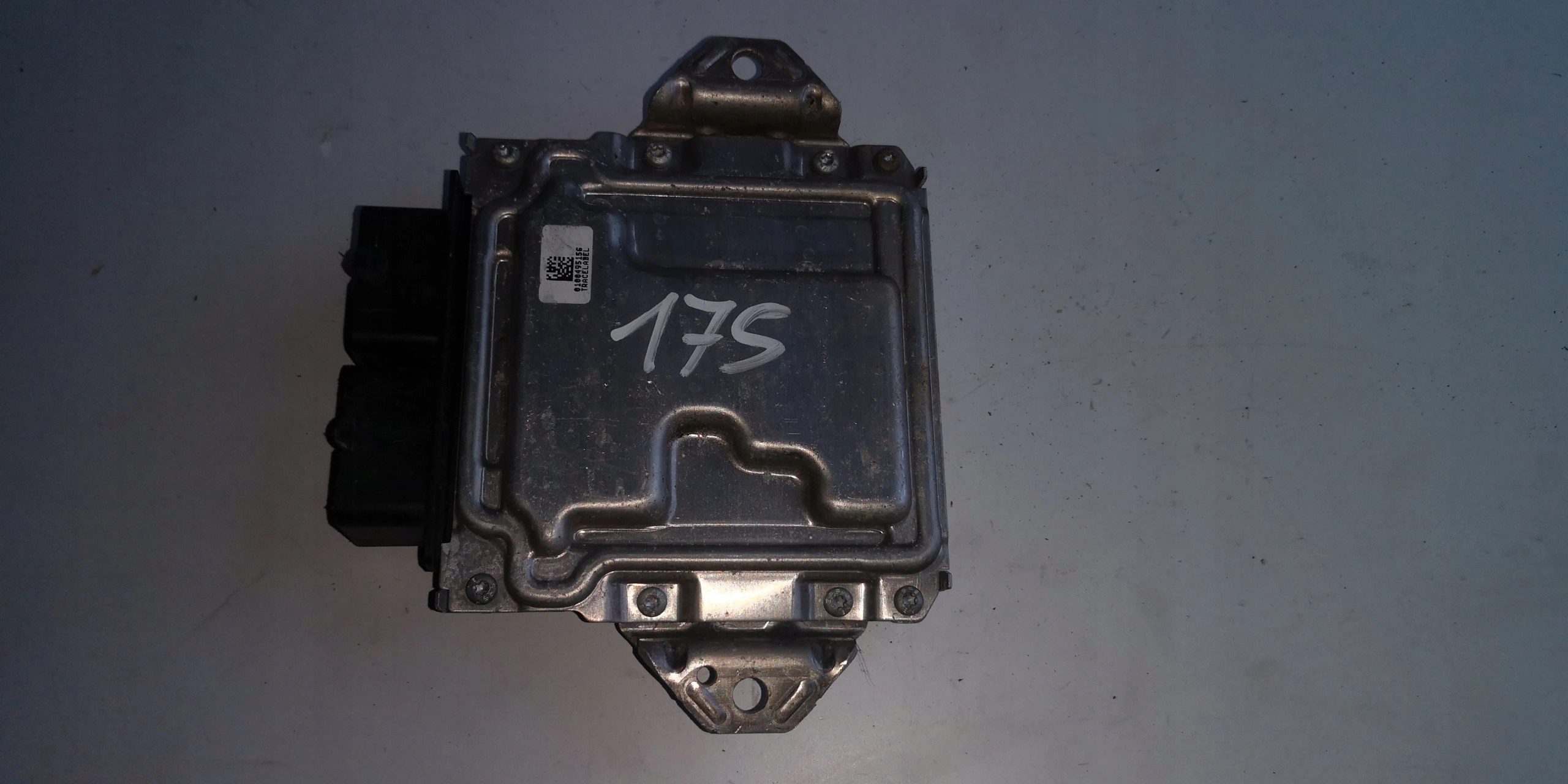 computer ECU SUZUKI 0261S04260 33920M-68K03 33920
