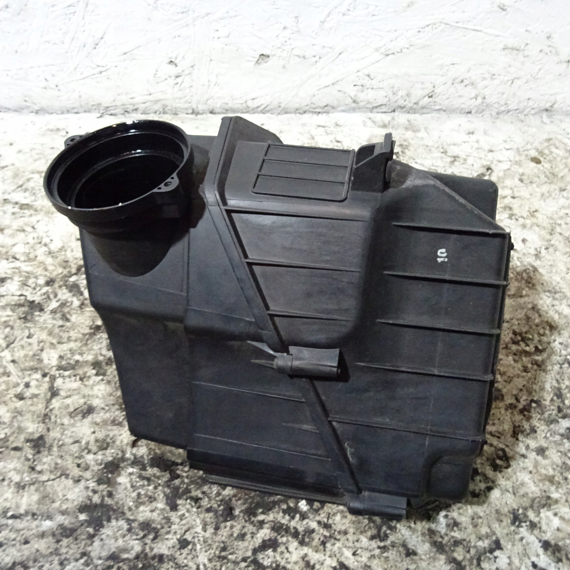 AUDI A8 D3 Gehäuse filter luft 059133823B