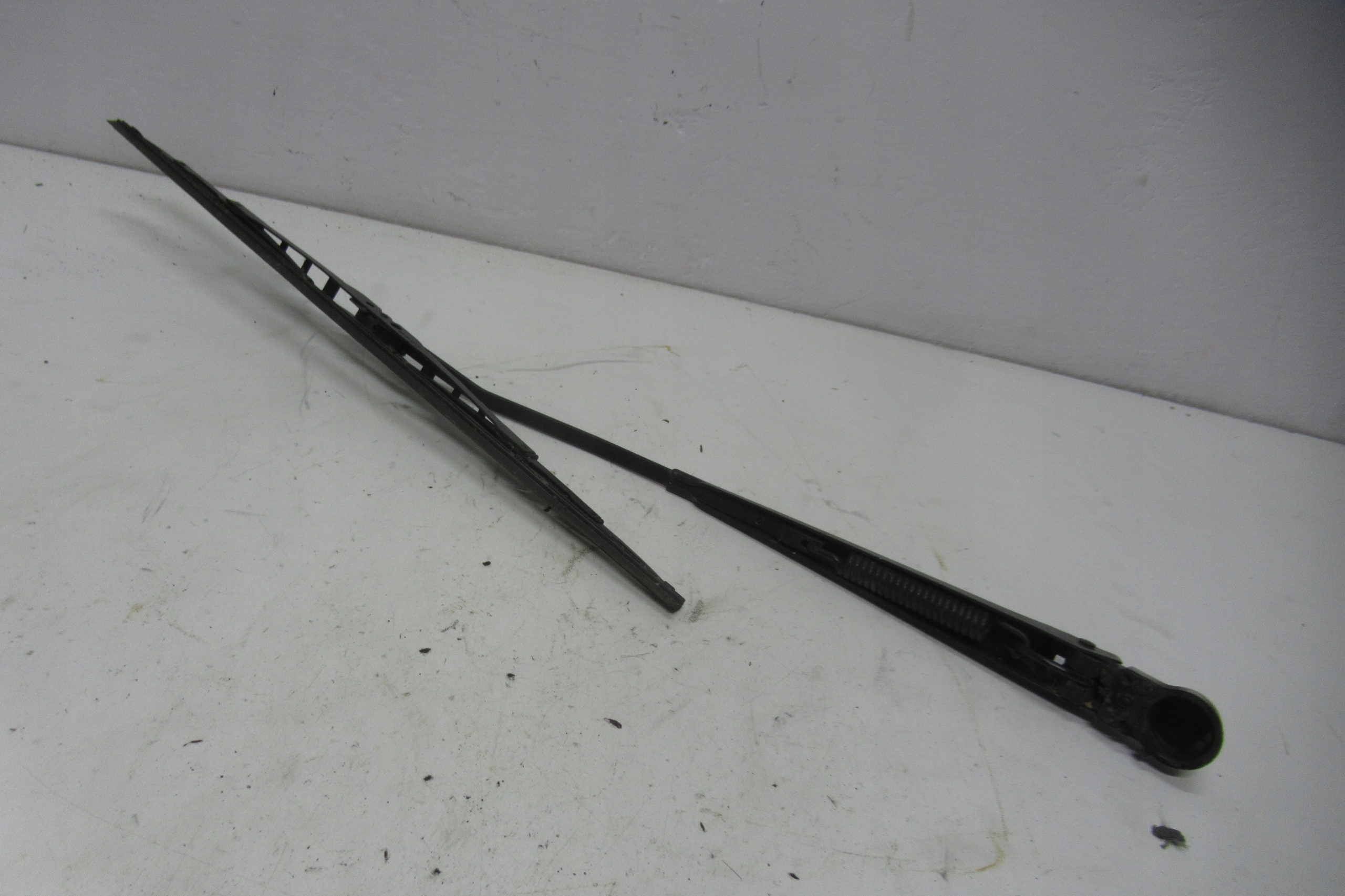 FORD EXPLORER 99R wischerarm links