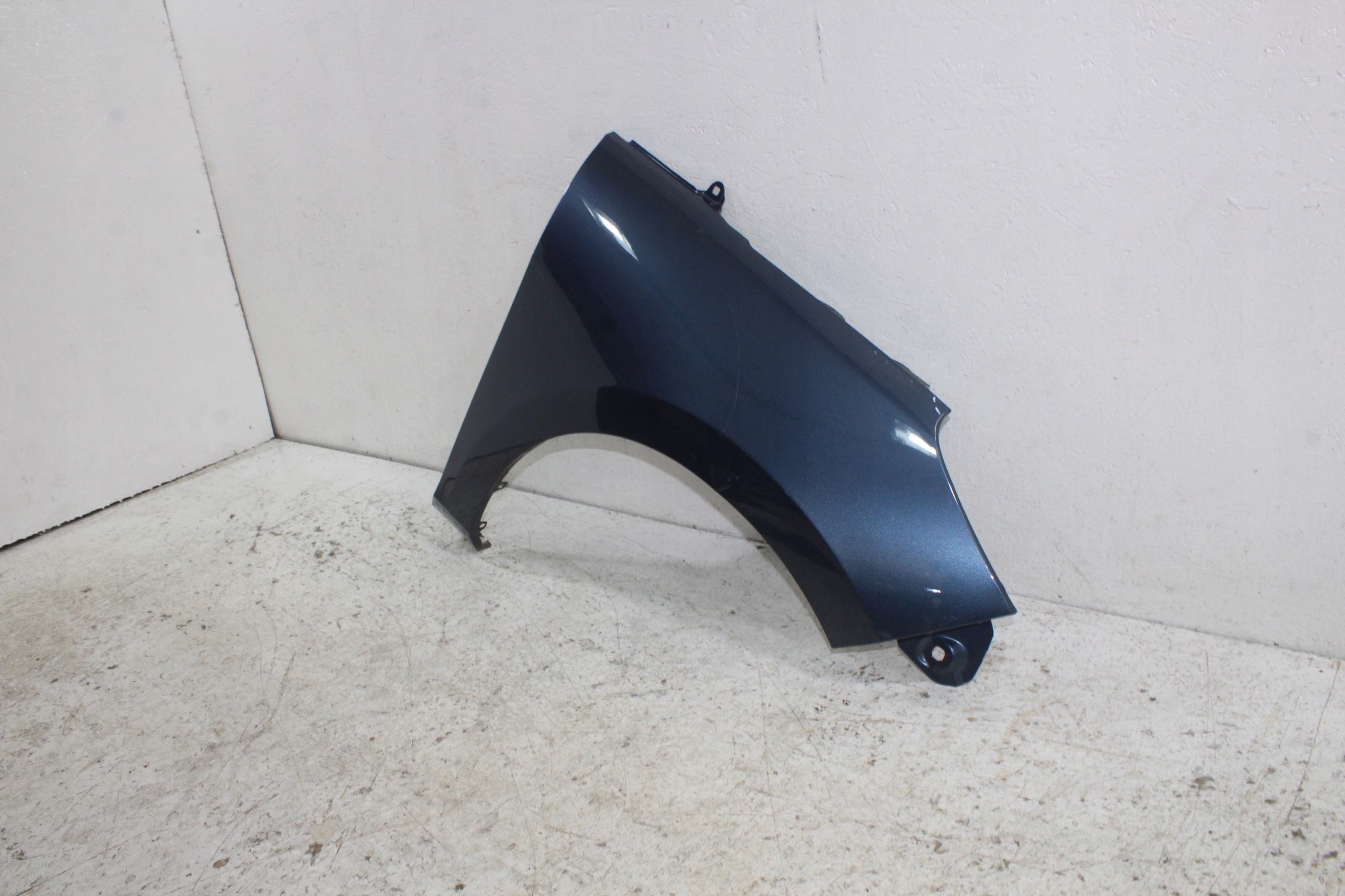 Ford Fiesta MK8 fender right front