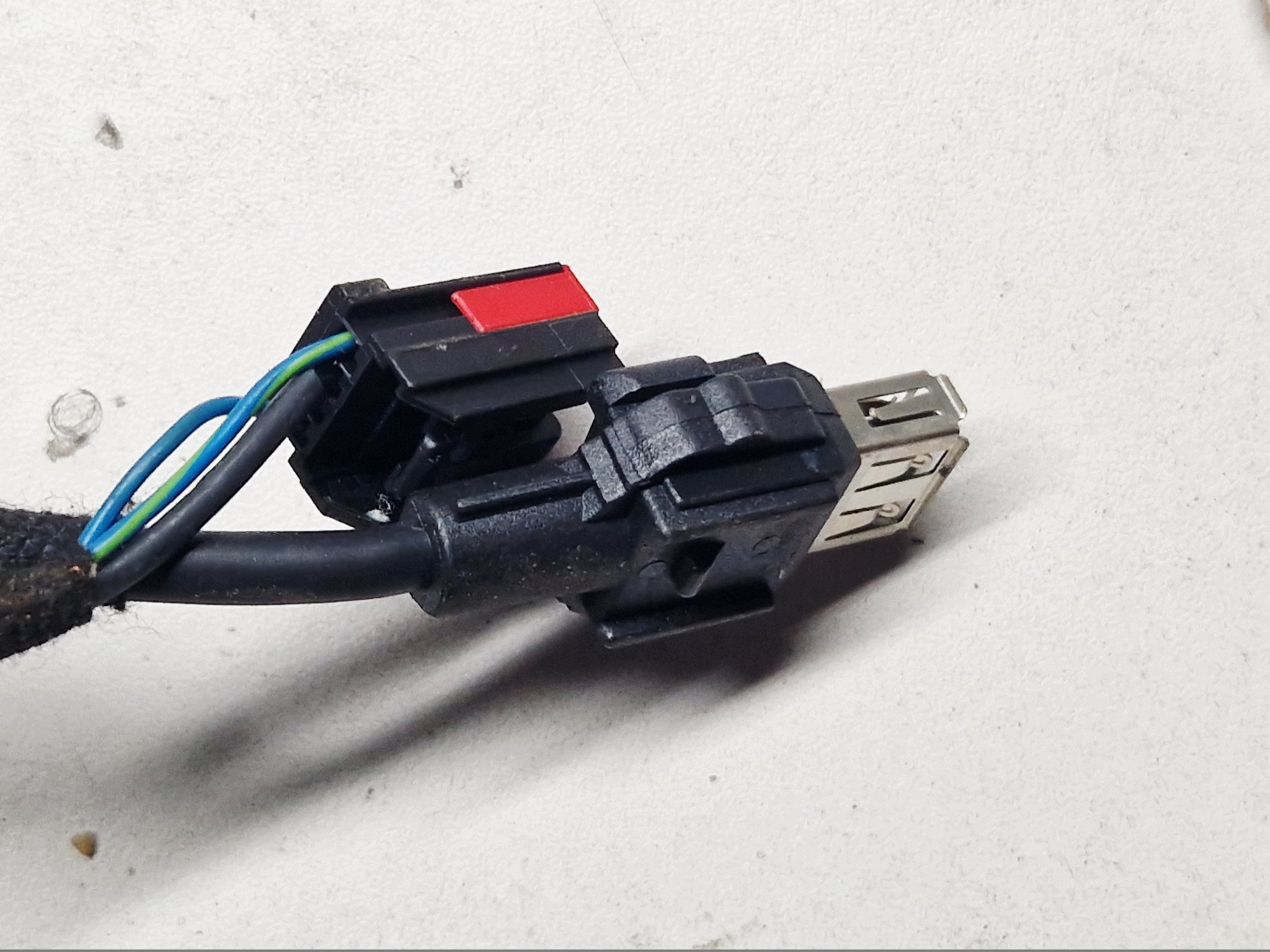 bundle wiring KABEL USB FORD B-MAX BMAX AV1T14C575