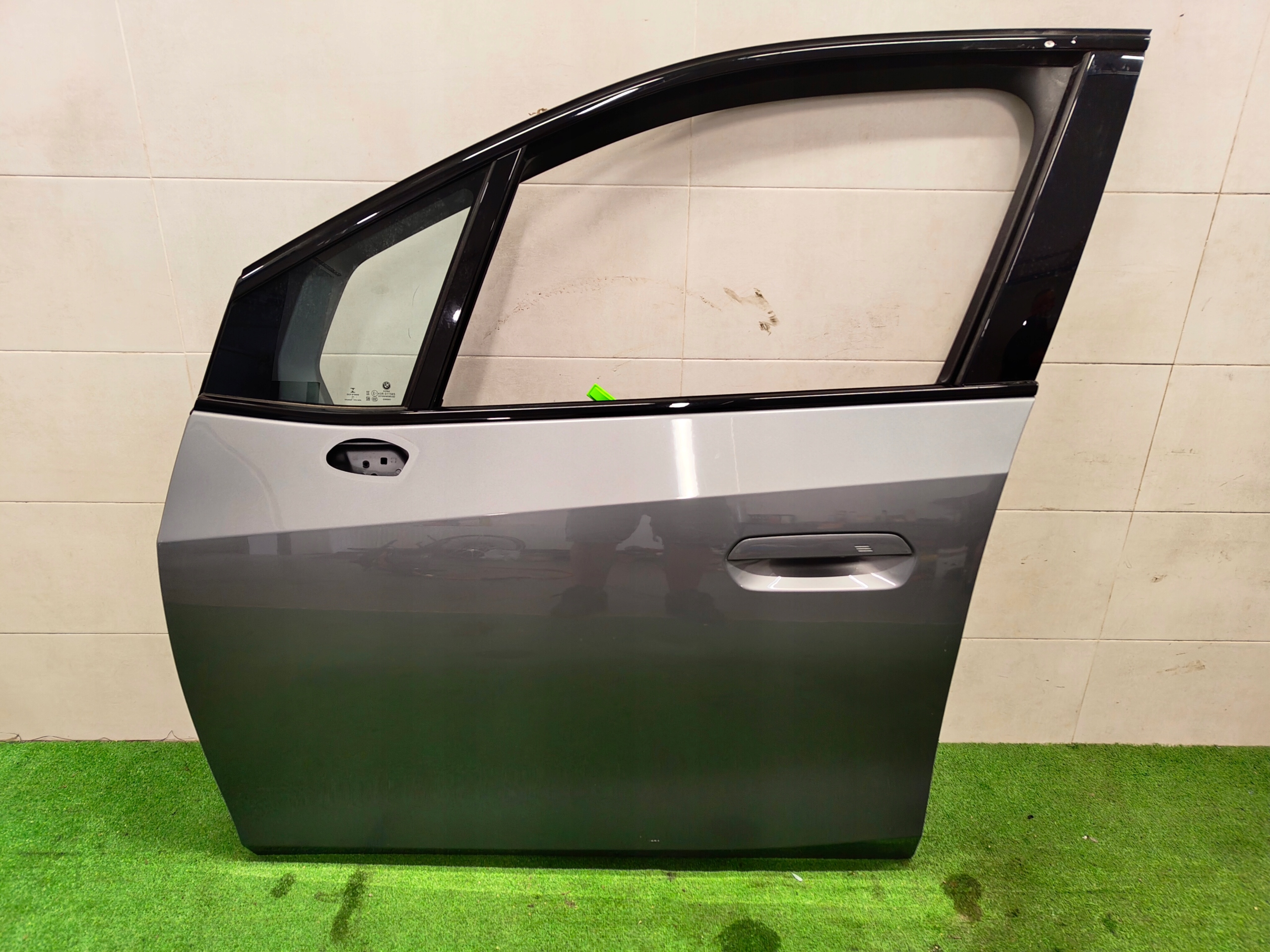 BMW U06 door left front C4W SHADOWLINE KEYLESS