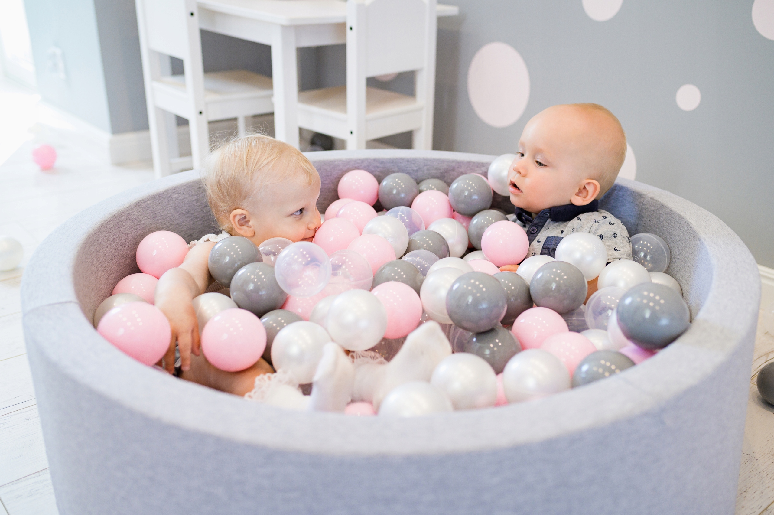 SUCHY BASEN 90x30 z piłeczkami kulkami 200 piłek Wiek dziecka 12 m +