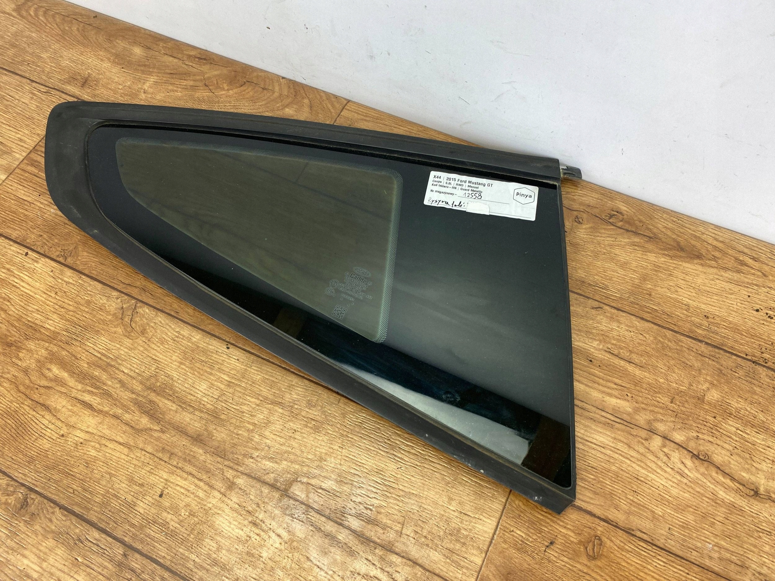 window side central Ford Mustang VI 2015+